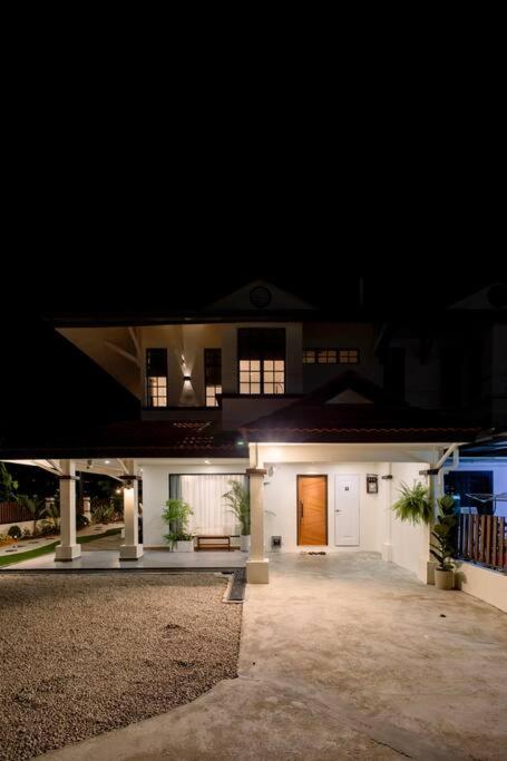The Grove Cottage - Johor Bahru