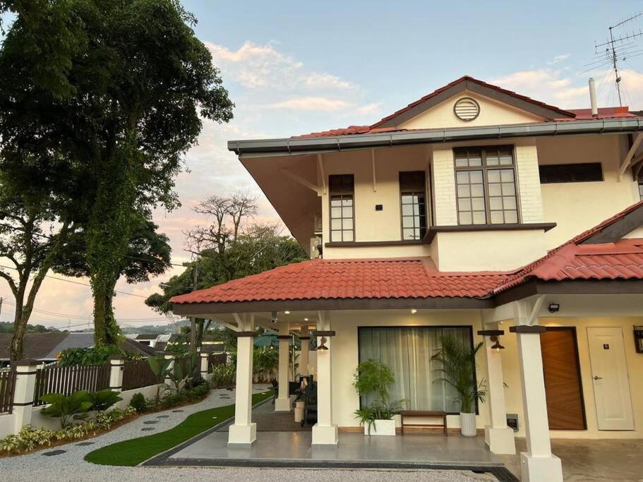The Grove Cottage - Johor Bahru