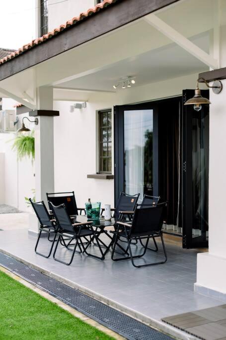 The Grove Cottage - Johor Bahru