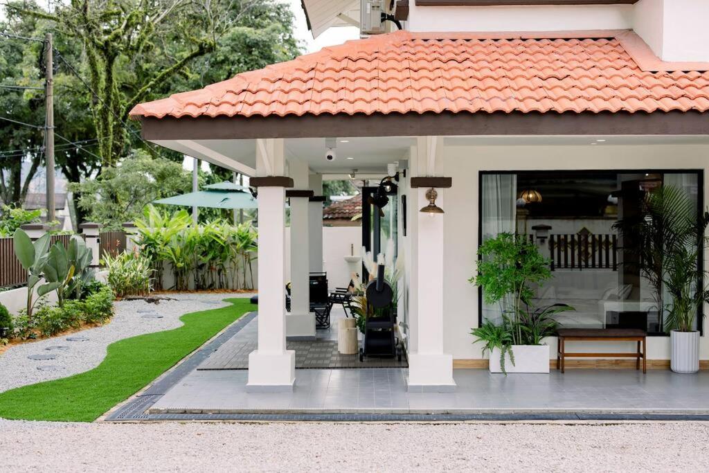 The Grove Cottage - Johor Bahru