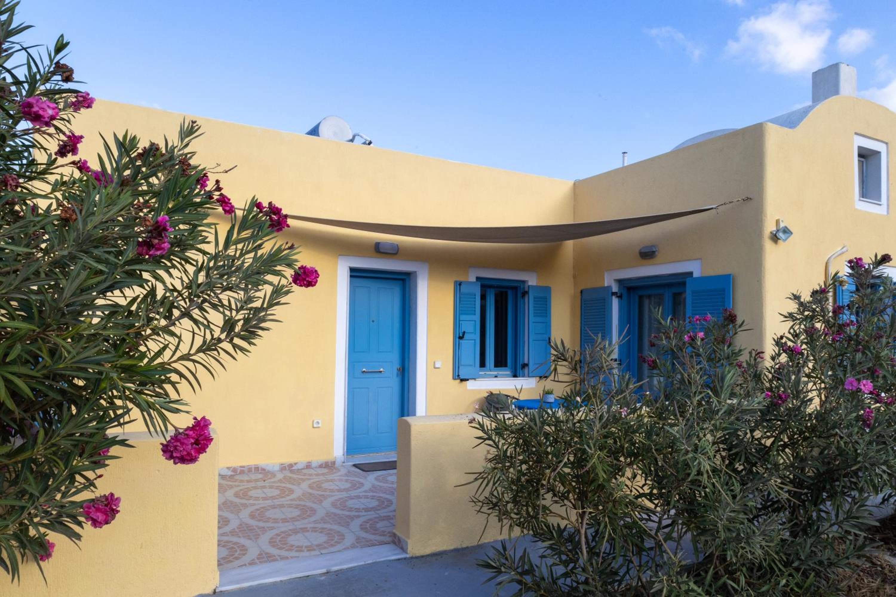 Villa Bonita Private Traditional house