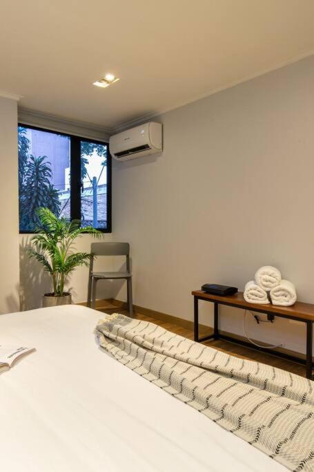 Surprising, Lleras Park, Billar Pool And Jacuzzi