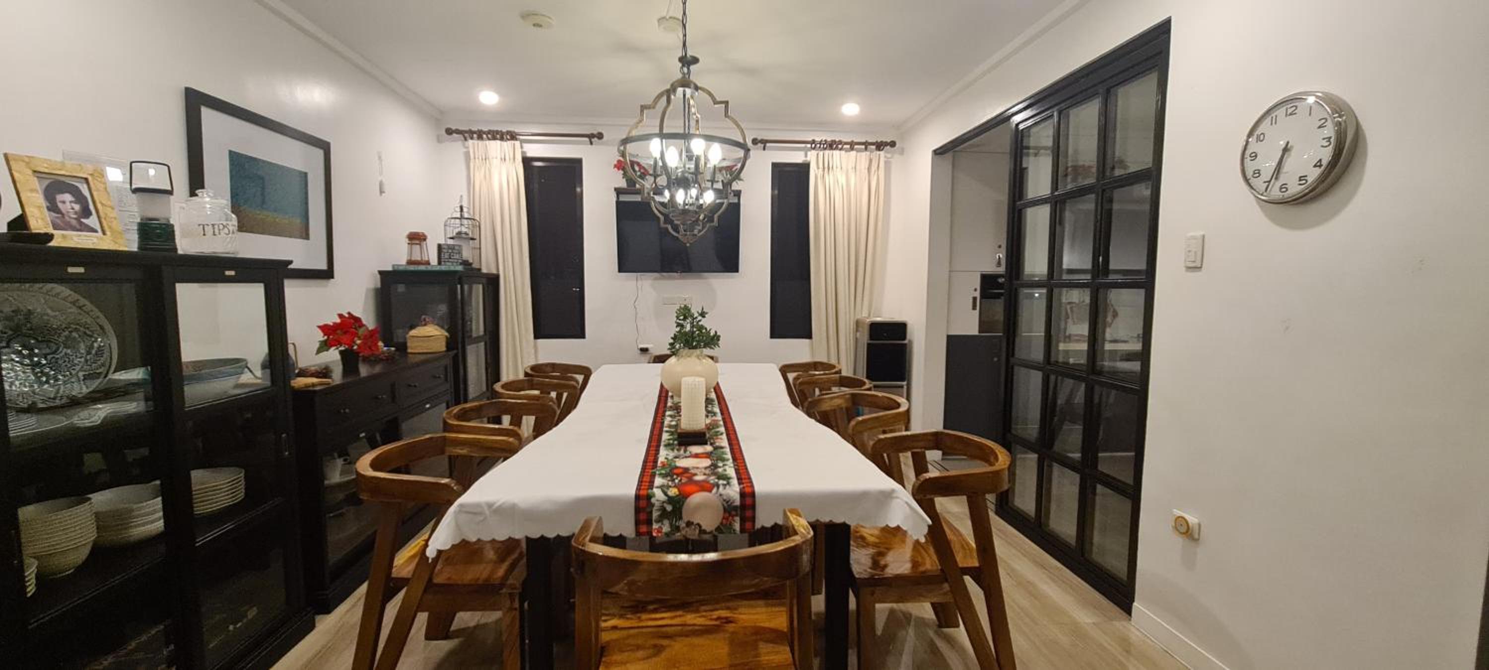 Adora's Place - Sleeps 16