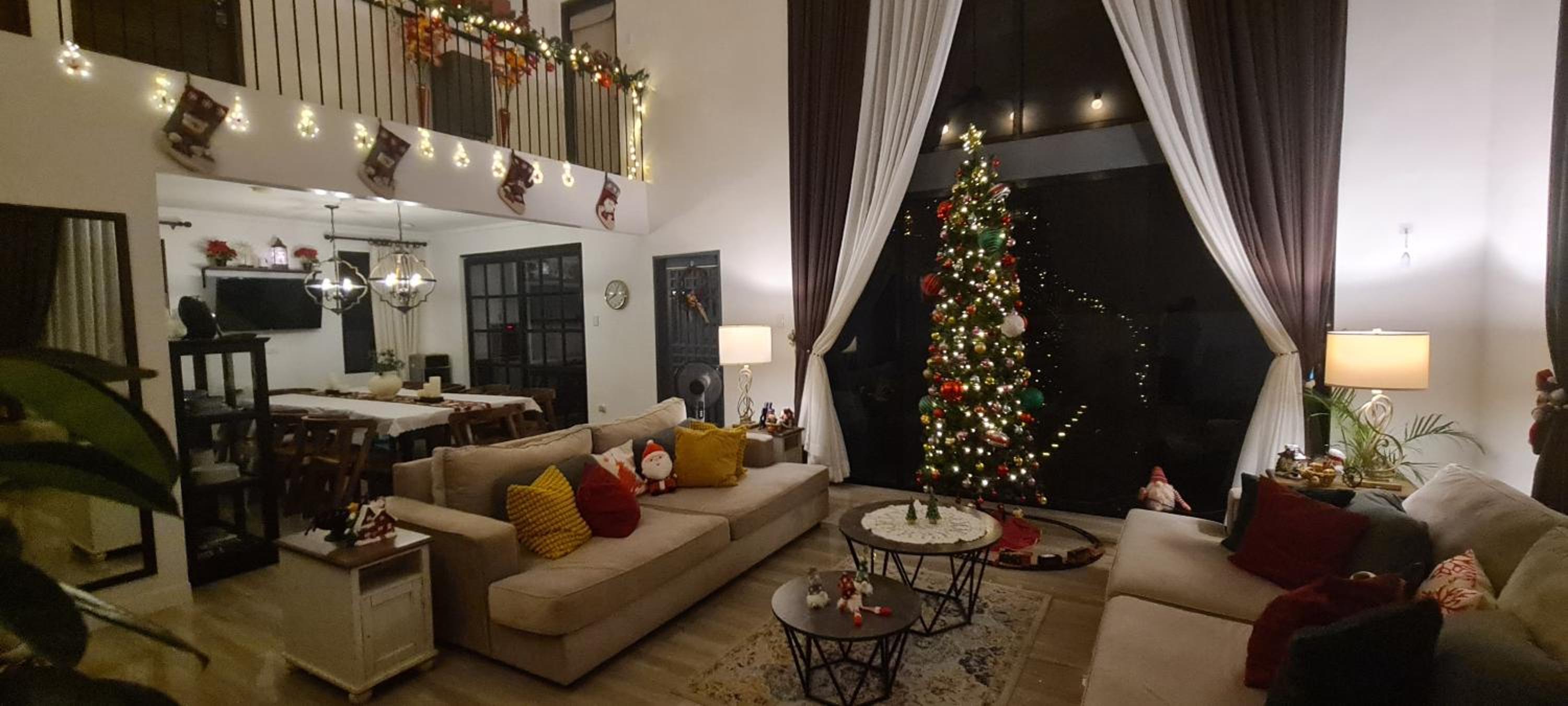 Adora's Place - Sleeps 16