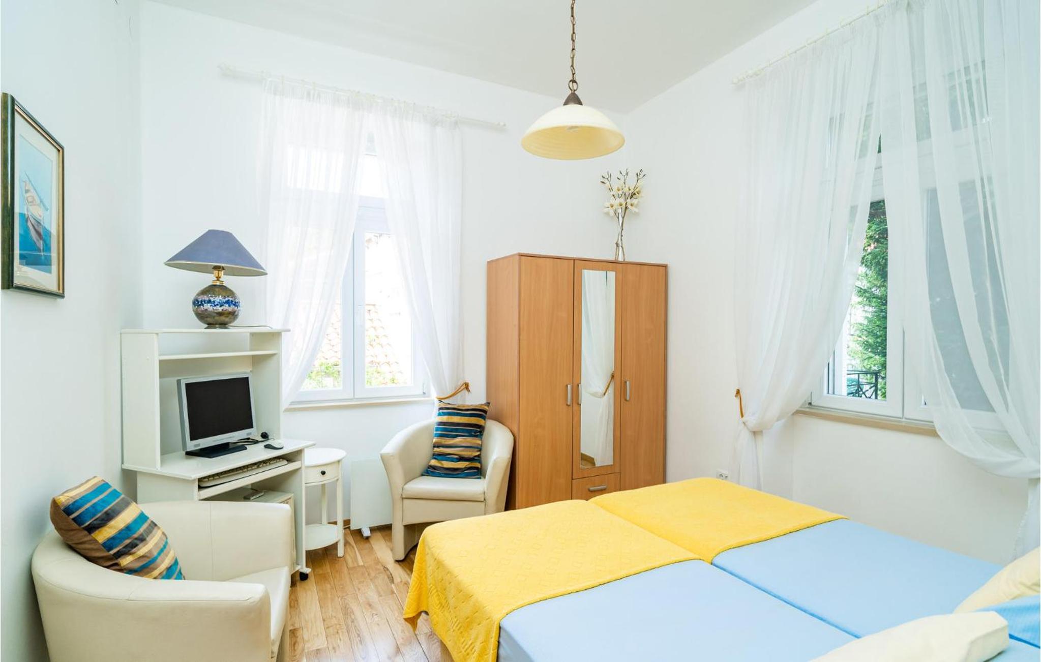 2 Bedroom Nice Apartment In Dubrovnik