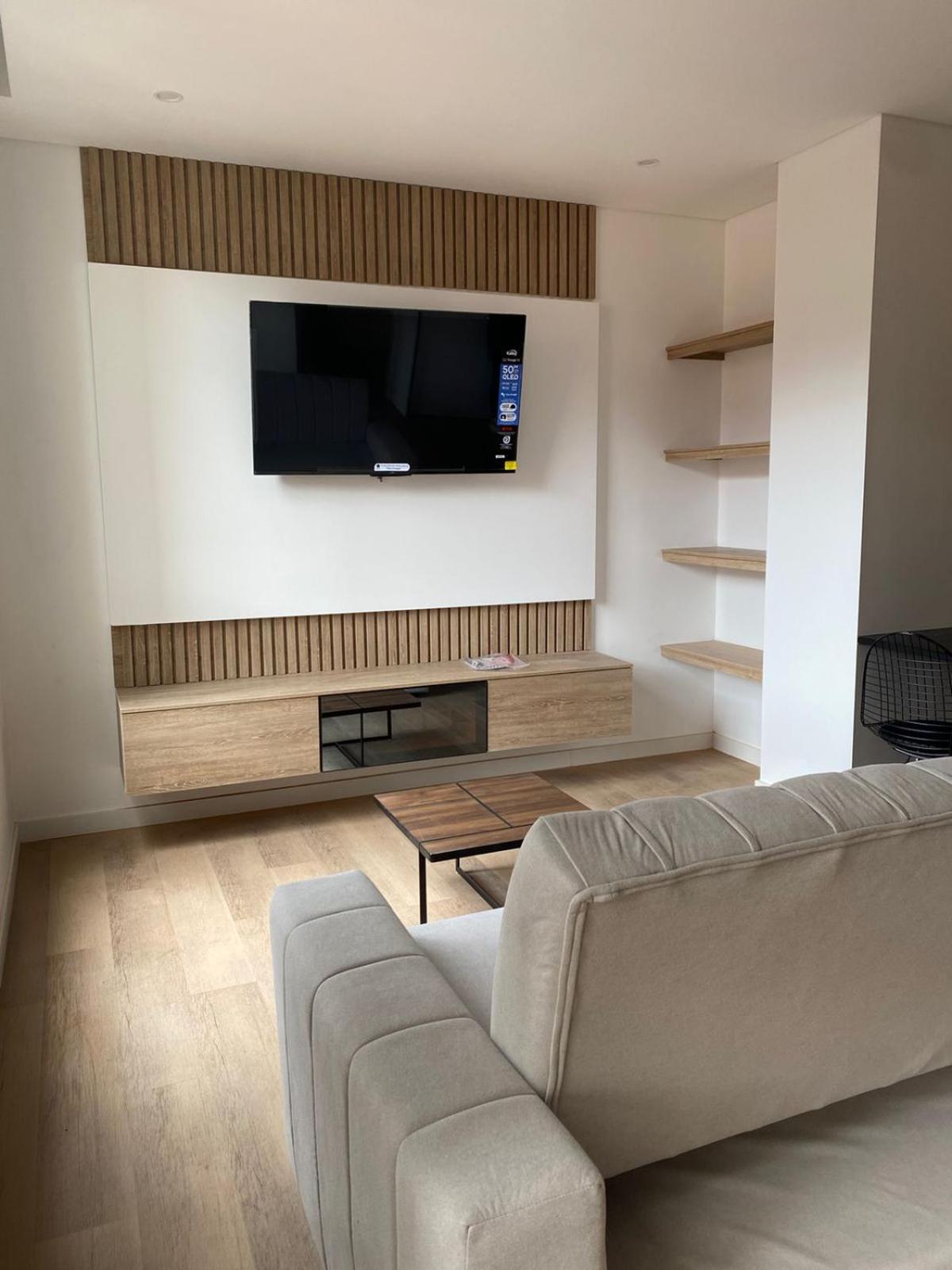 Moderno apartamento Parque Virrey