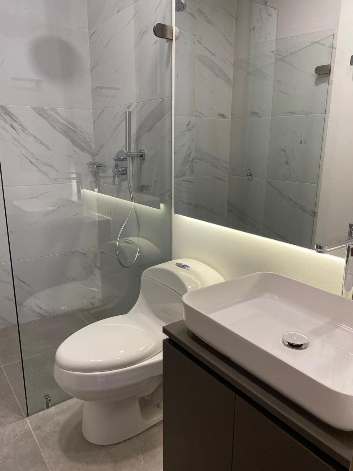 Moderno apartamento Parque Virrey