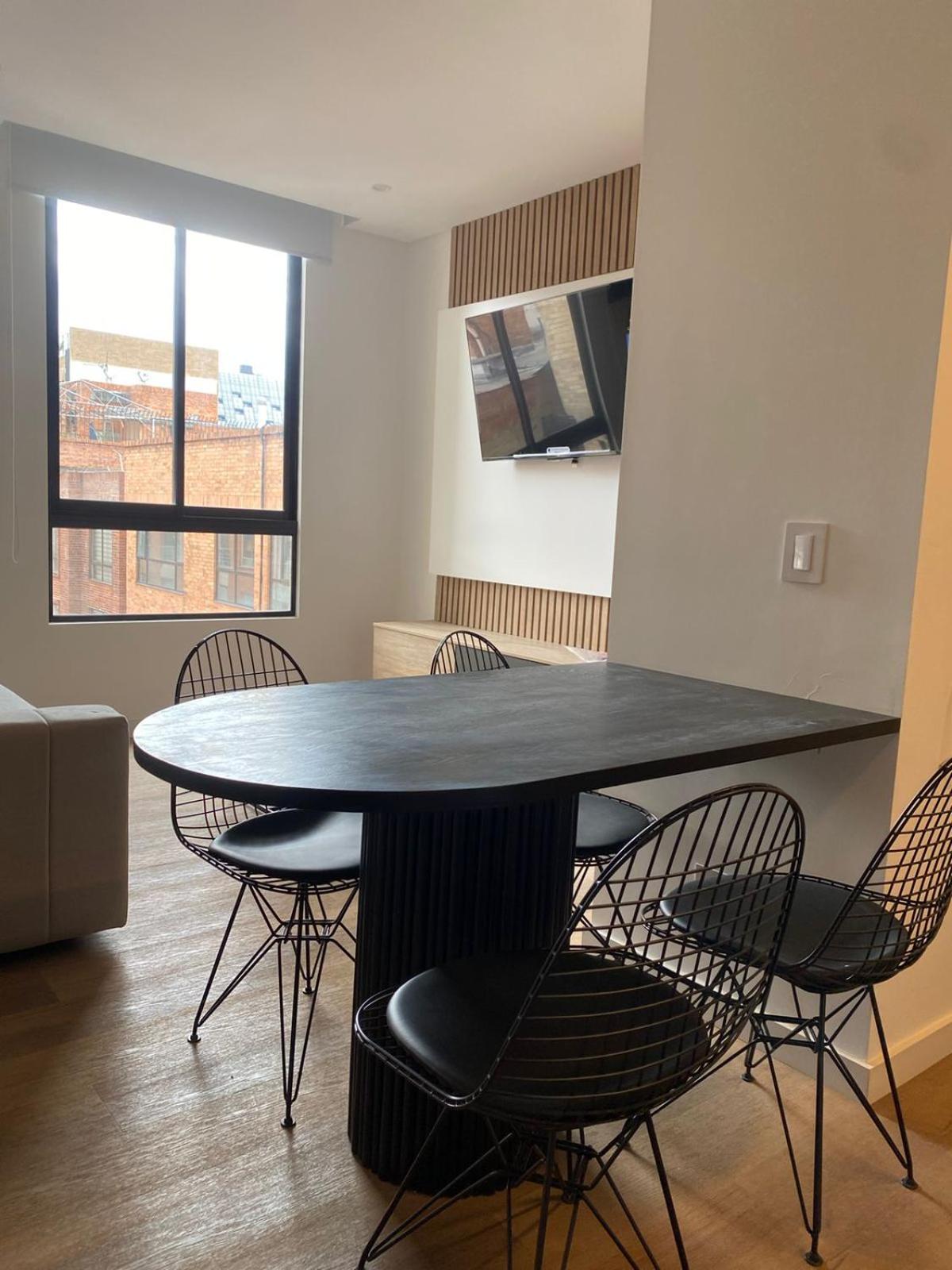 Moderno apartamento Parque Virrey