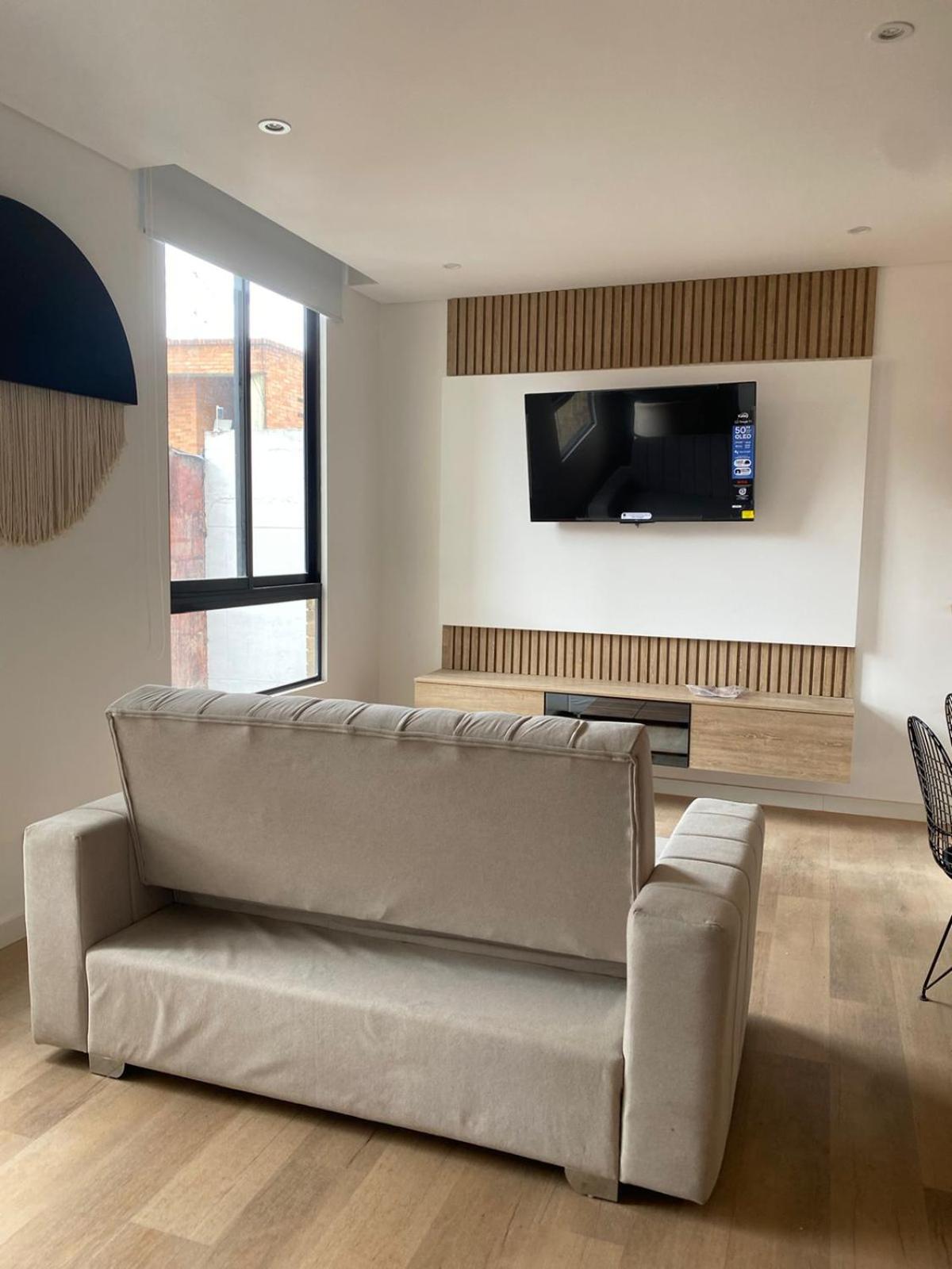 Moderno apartamento Parque Virrey