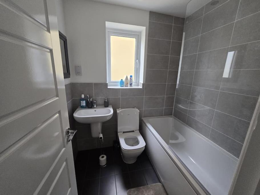 burnley House with 4 bedrooms
