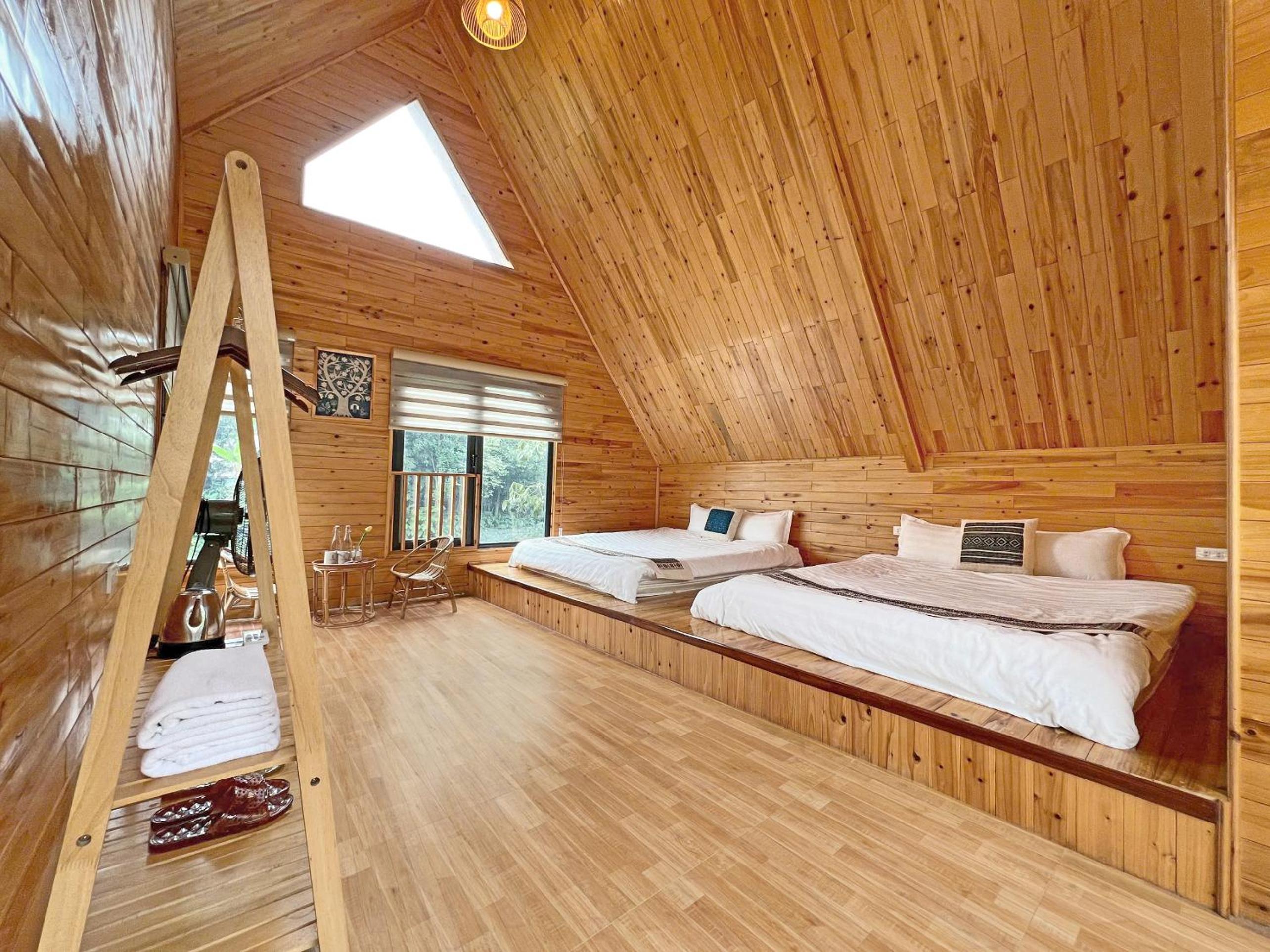 Chapa Stream House view 5