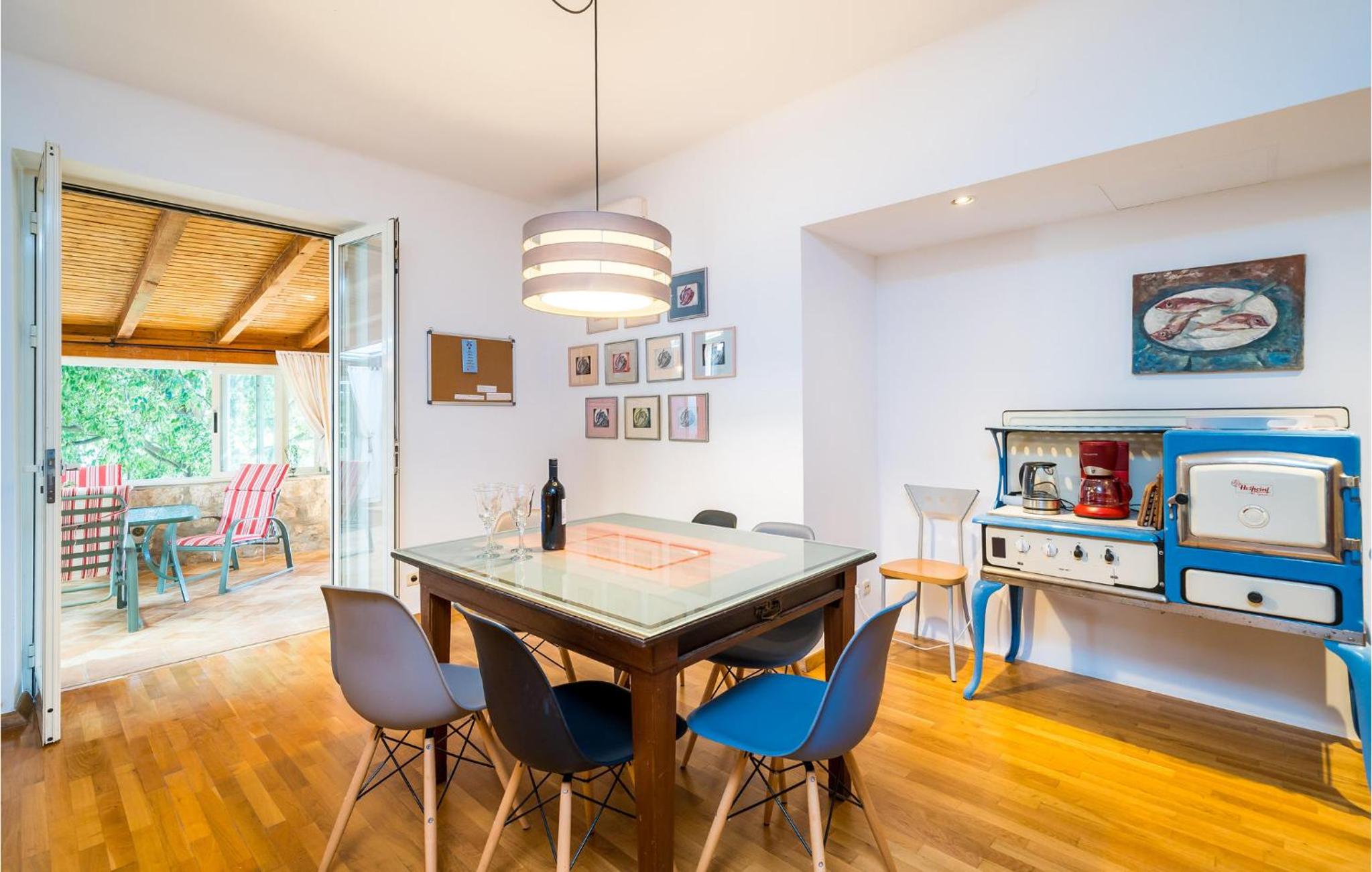 Gorgeous Home In Dubrovnik With Kitchen