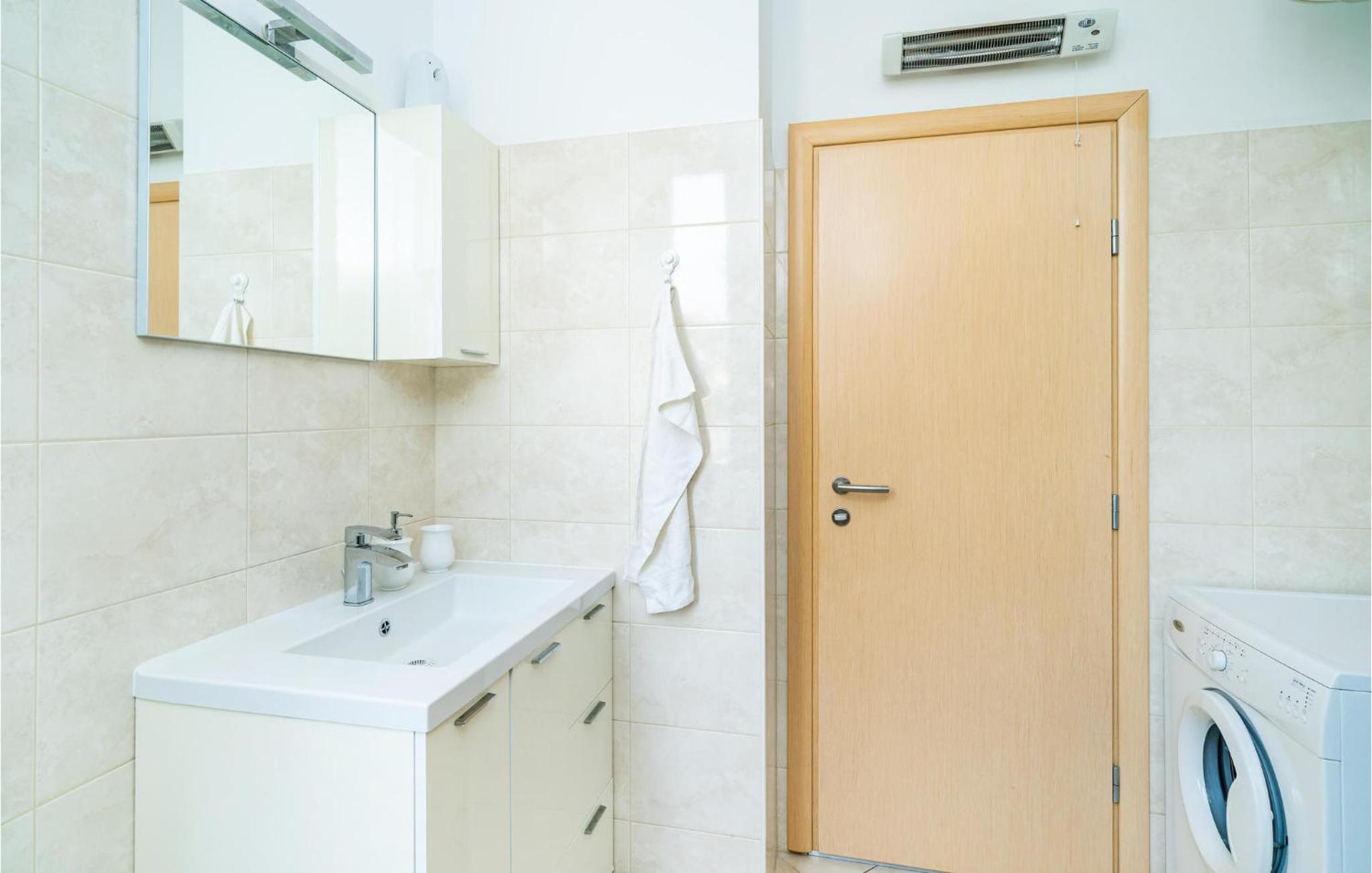 2 Bedroom Nice Apartment In Dubrovnik
