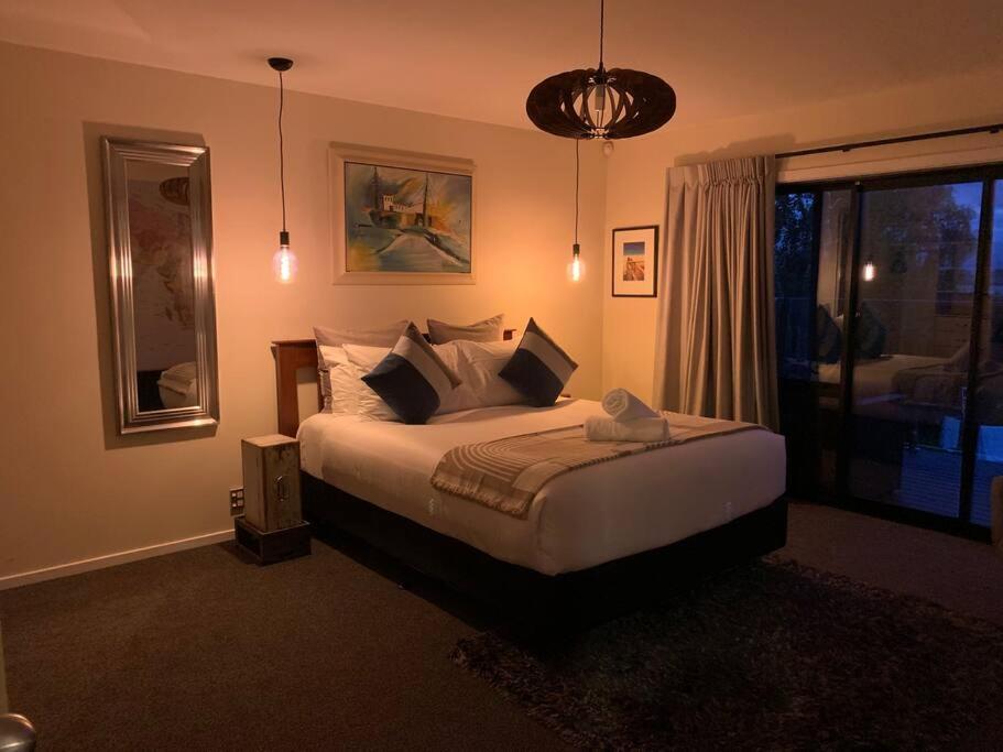 Incredible mountain & sea views view 3