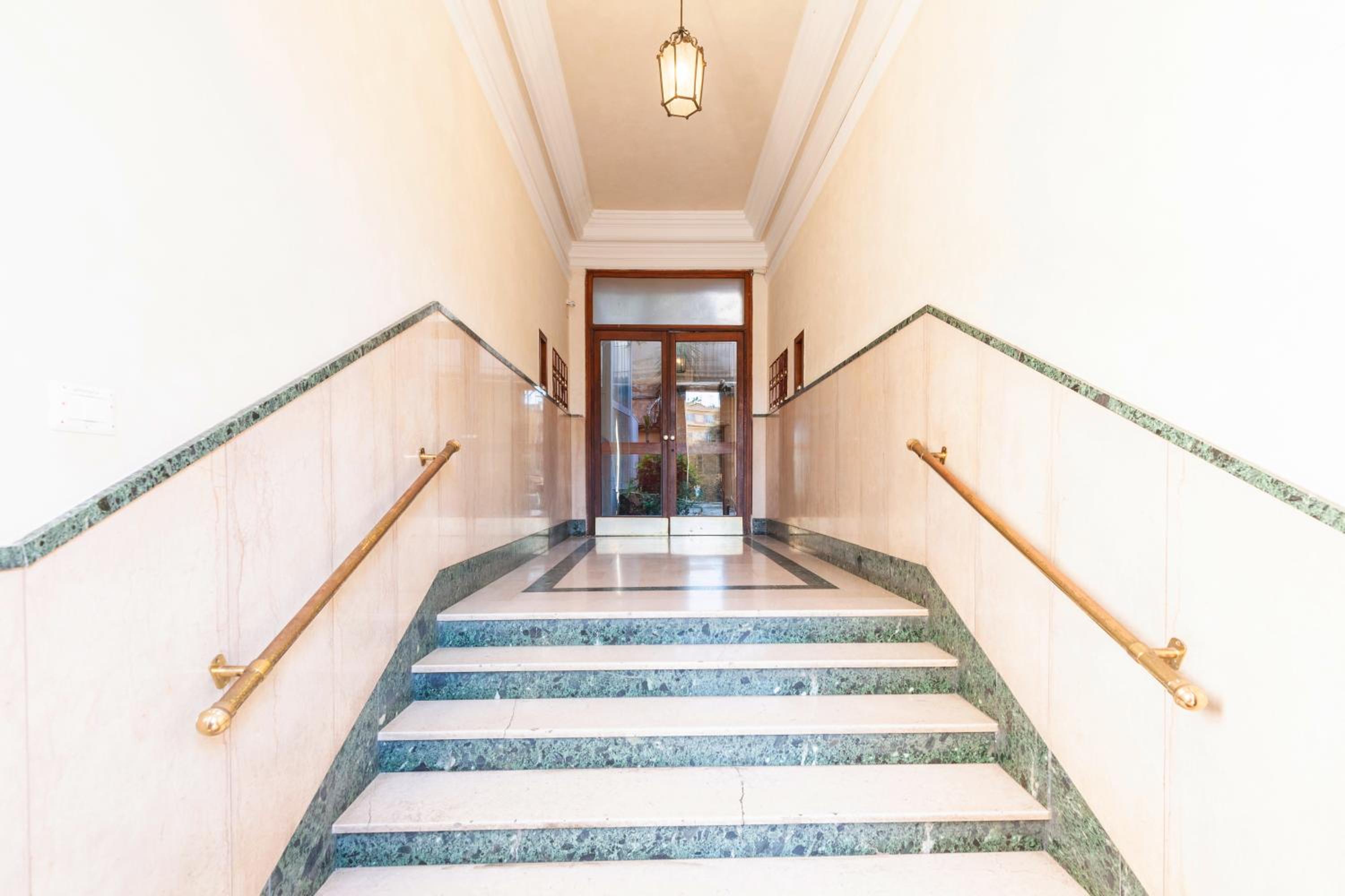 Hostly-Maison Sant'Angelo-Few steps from Vatican