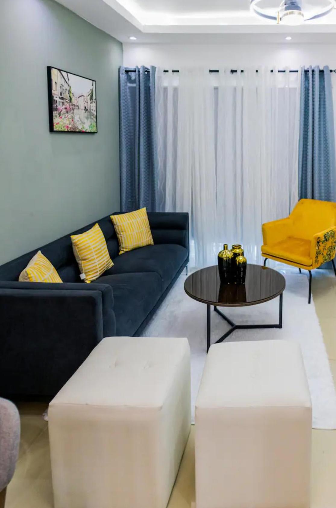 Rubi Luxurious Condo At Caleta
