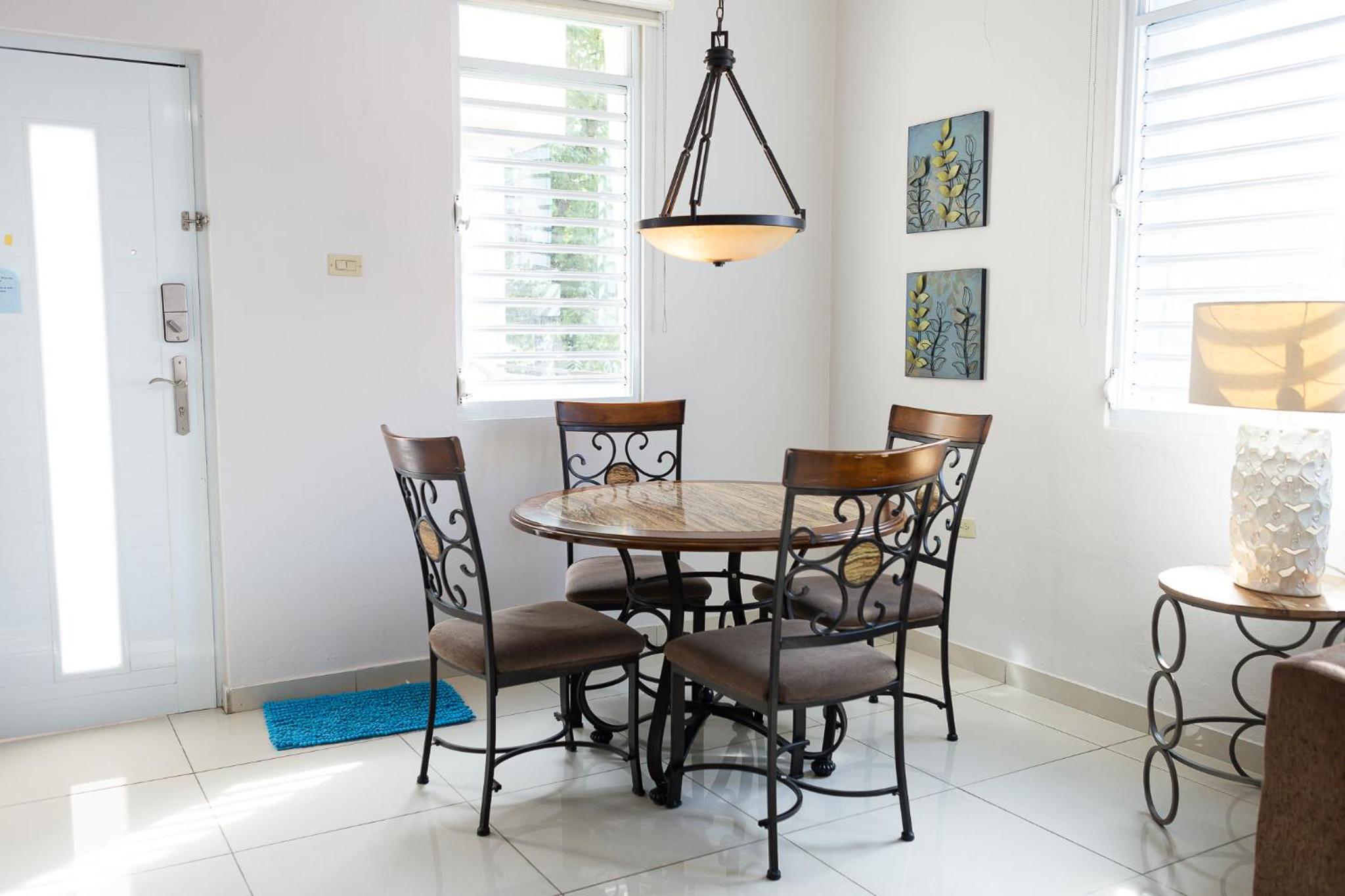 102-CHARMING Renovated Apartment in the City Near the Beach with Free Parking view 3
