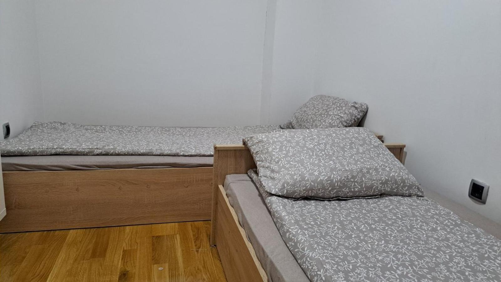 Saraj1