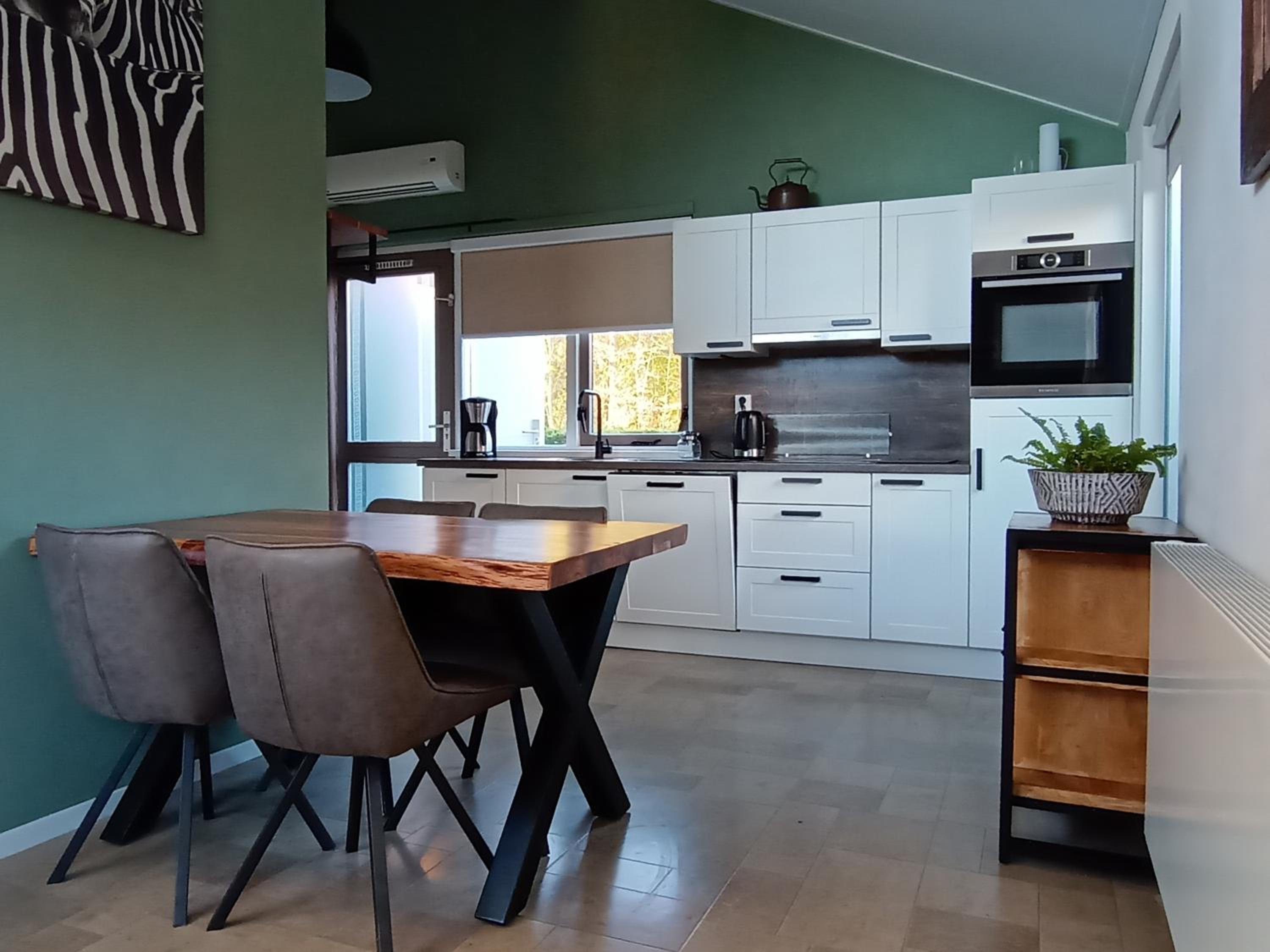 Vakantiewoning met serre en airconditioning view 5