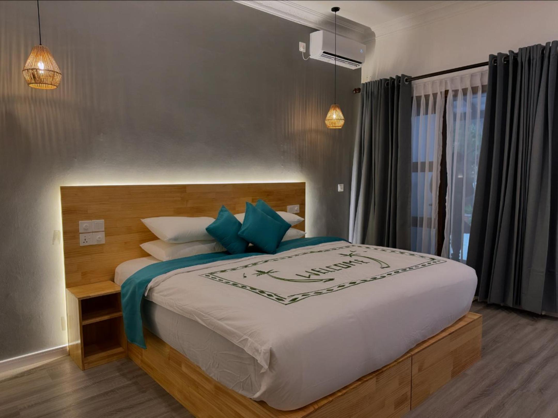 Dhigurah Beach Inn view 5