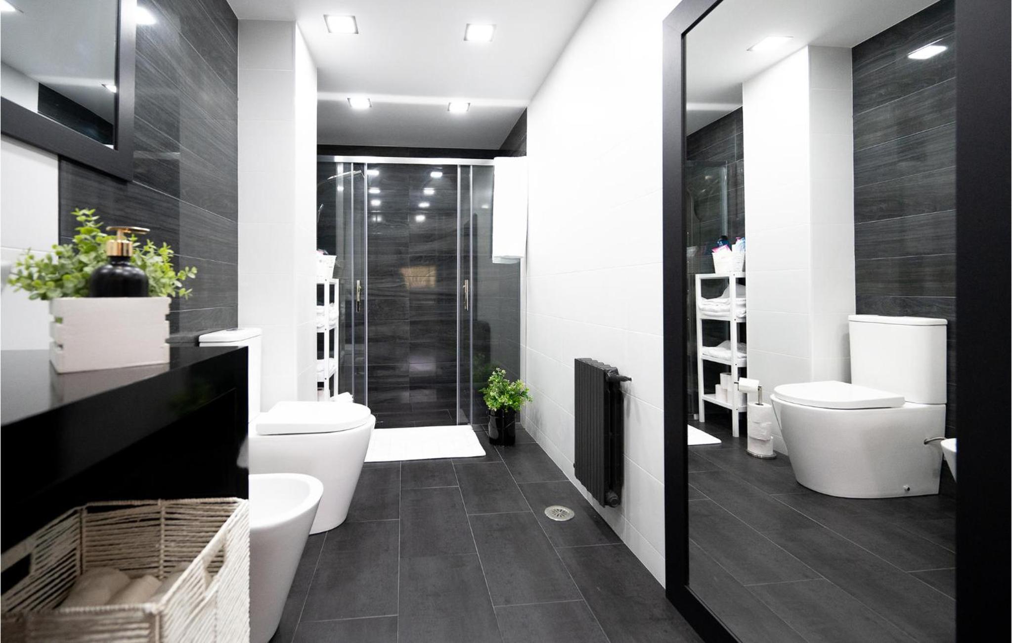 Stunning Apartment In Redondela With Wifi photo 4