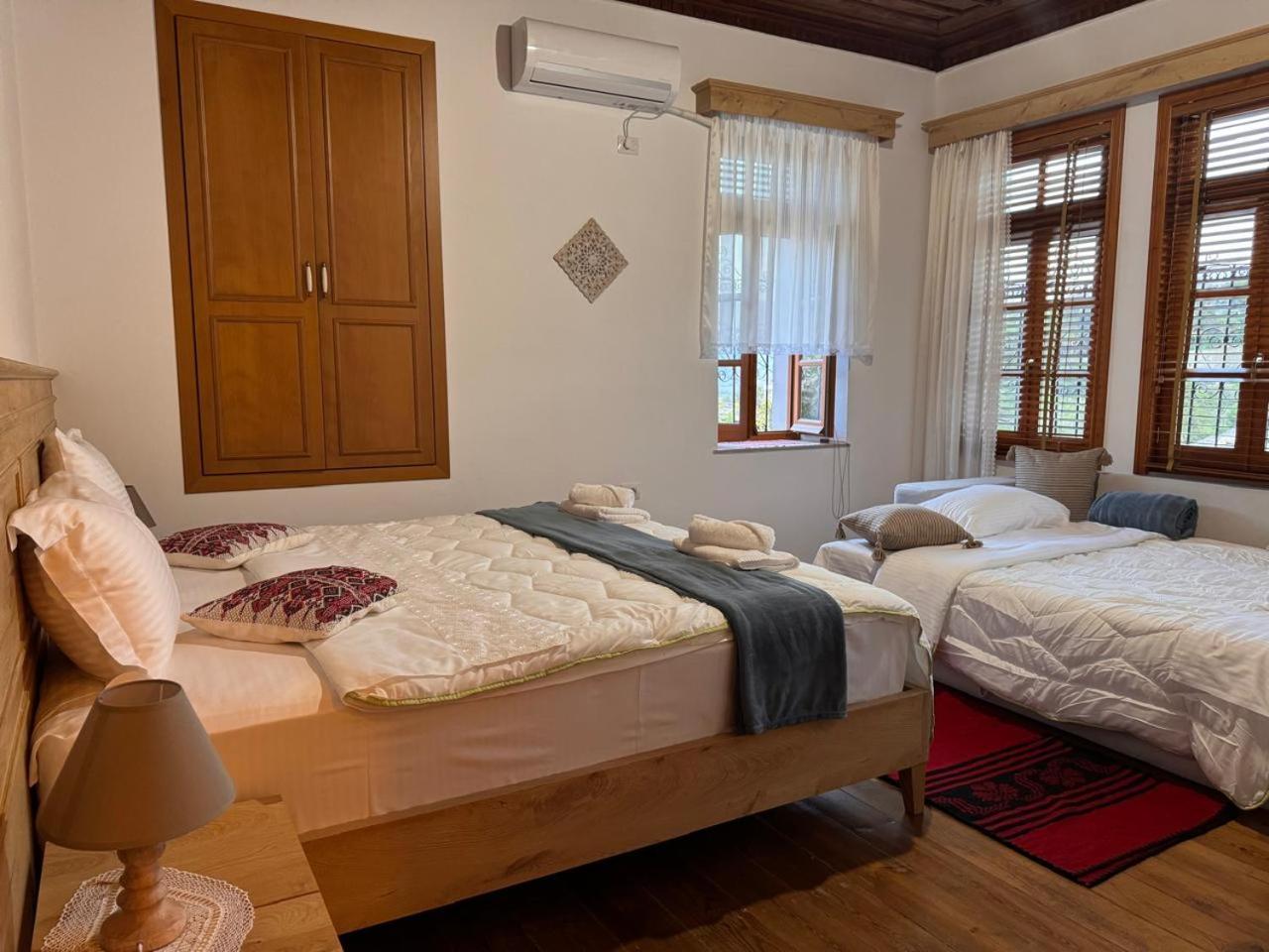 Mezini Guest House