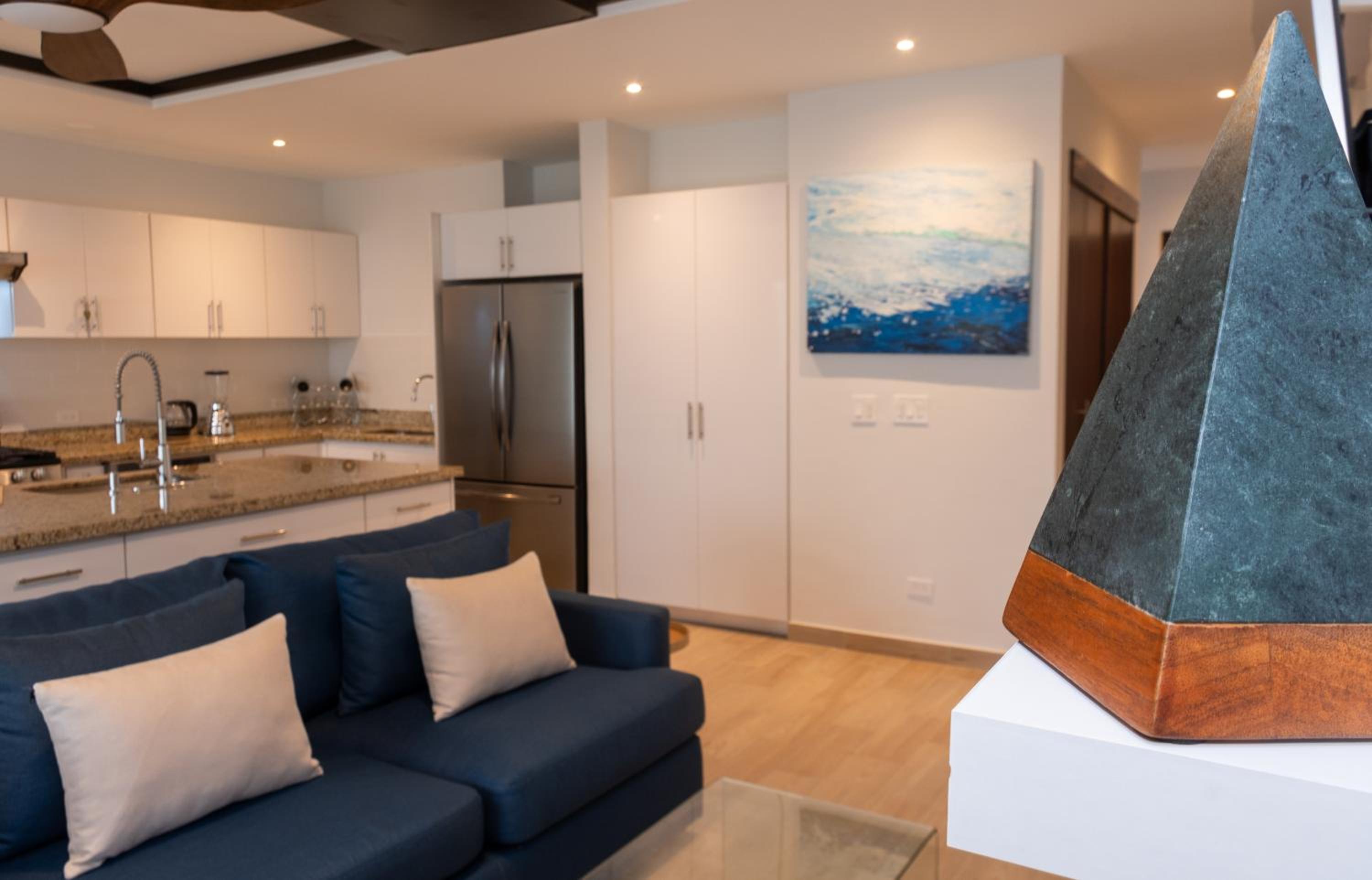 Private 4BD Family Beach House And Resort - Walk to Beach and Town