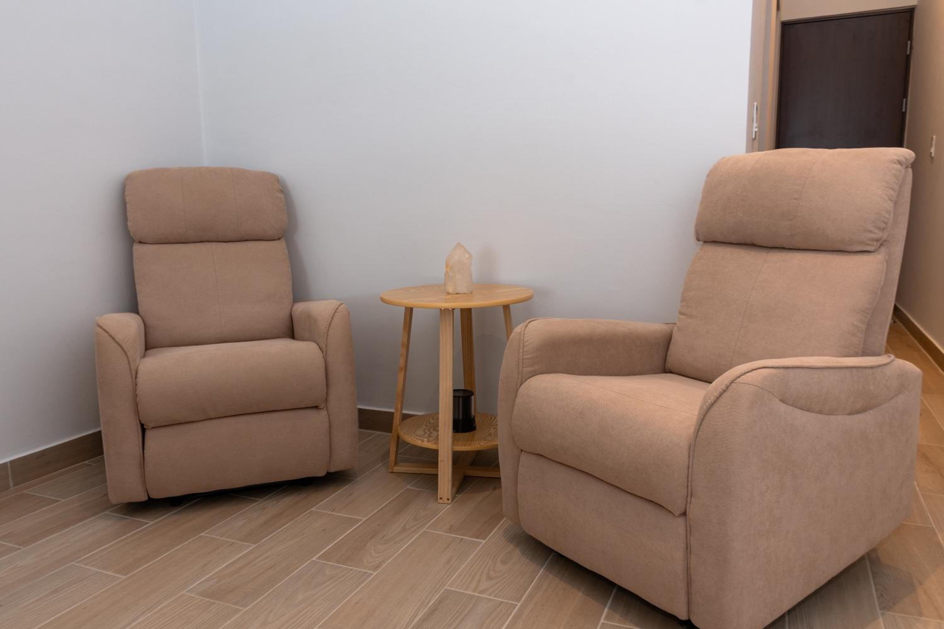 Private 4BD Family Beach House And Resort - Walk to Beach and Town