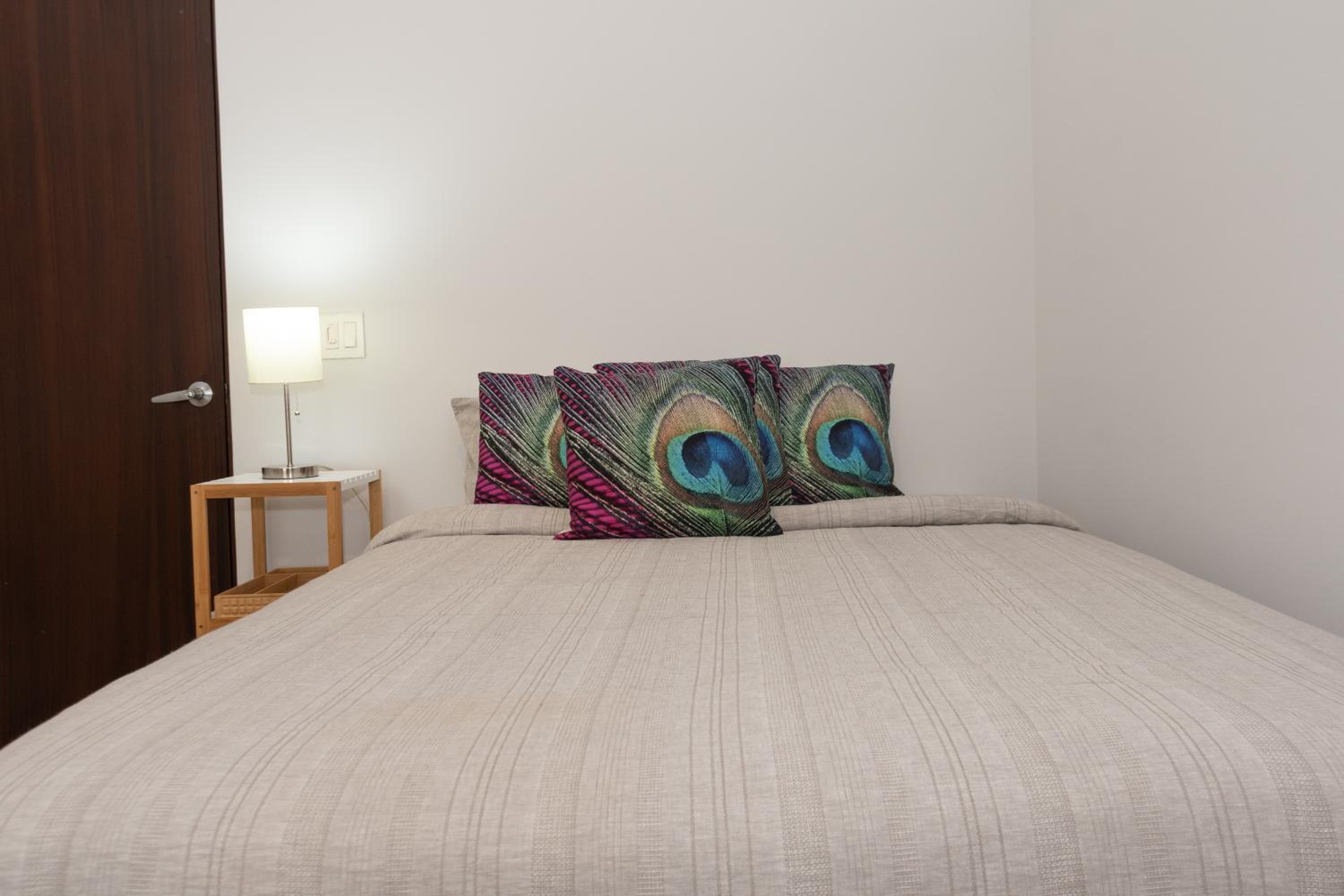 Private 4BD Family Beach House And Resort - Walk to Beach and Town