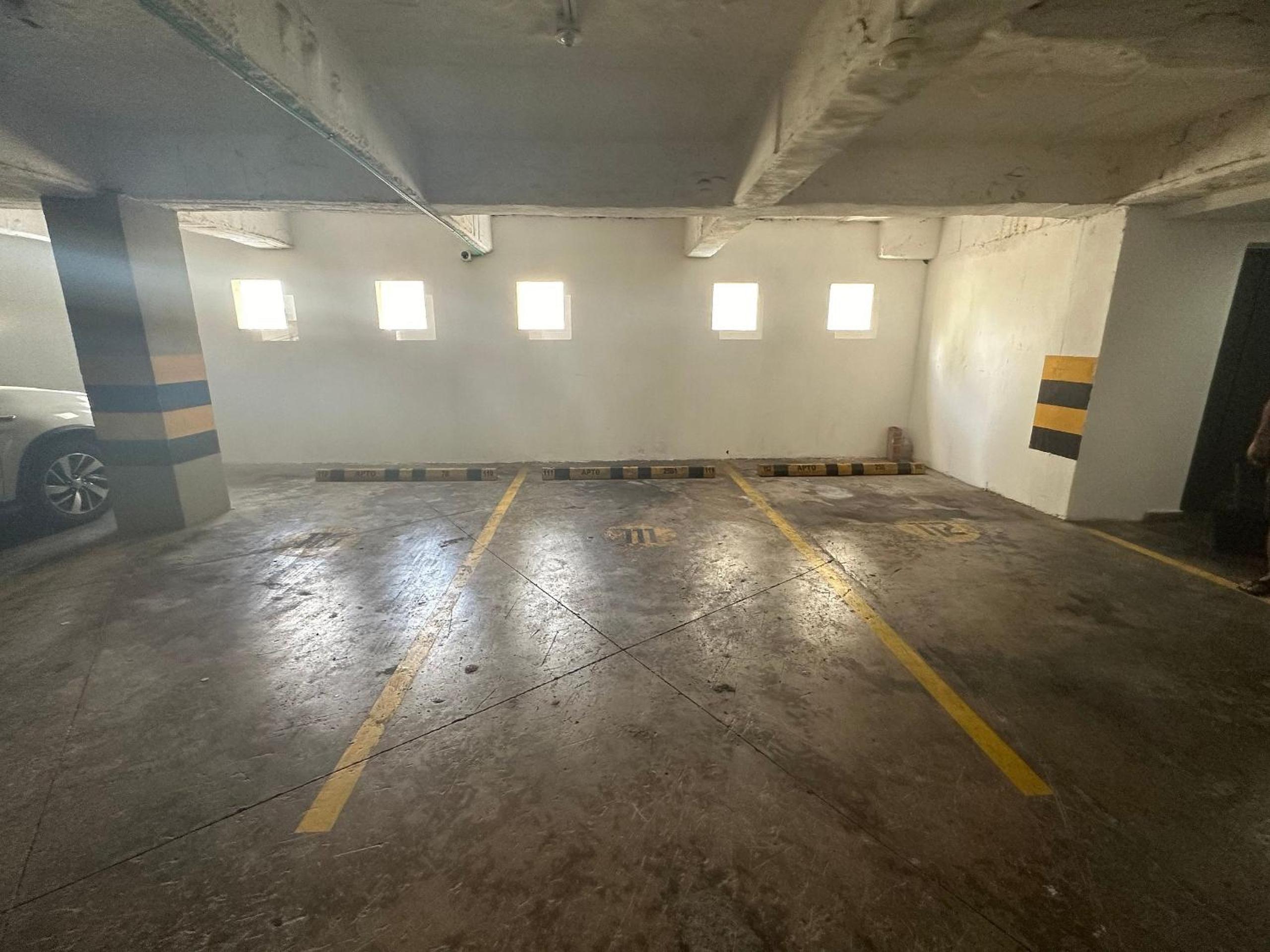Amplios Aptos de Lujo Frente a la Playa a 5 Minutos del Centro y del Aeropuerto, en Edificio con Piscina, Jacuzzi, Sauna, Gimnasio, Turco y Seguridad las 2