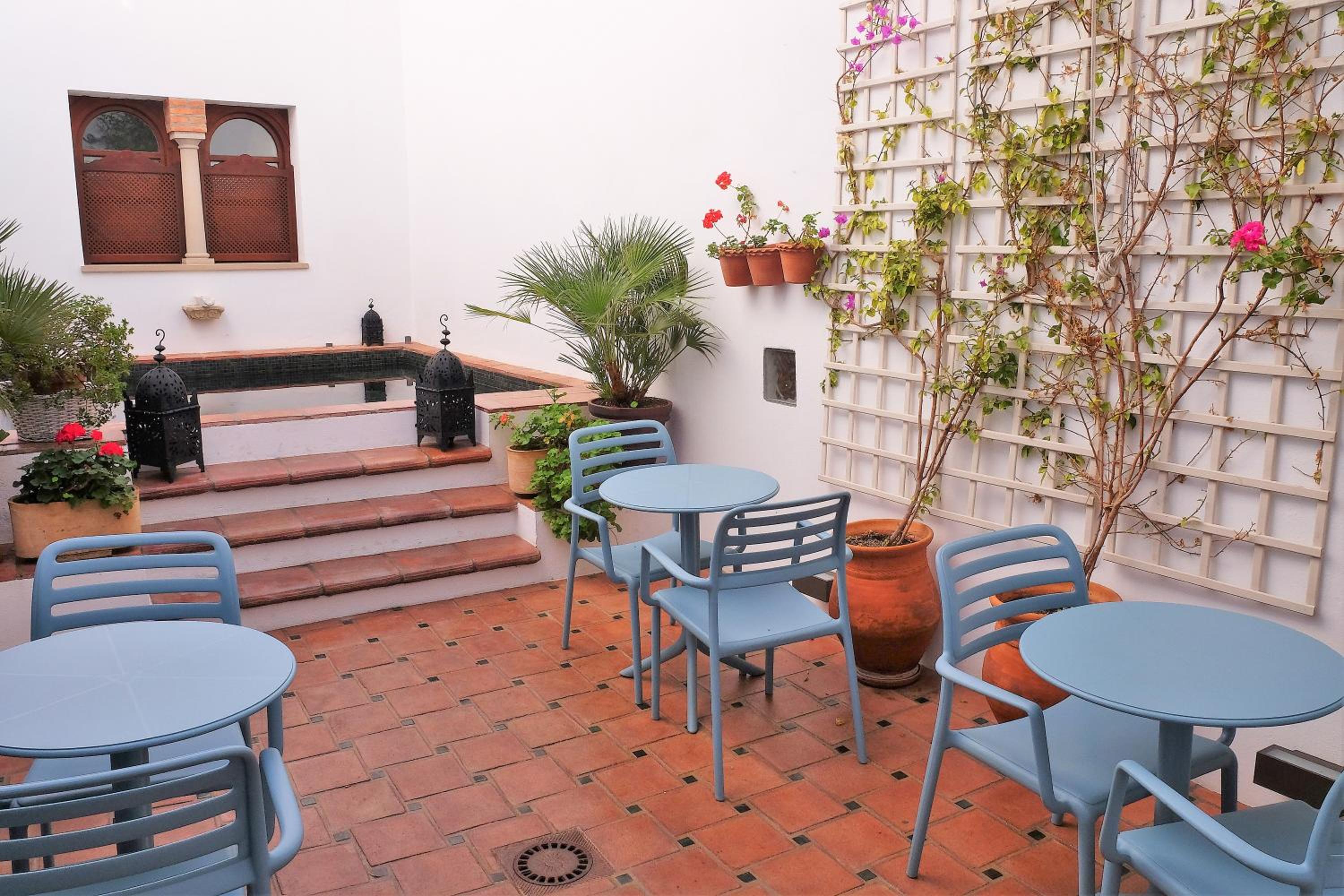 ApartaSuites Alberca Deluxe