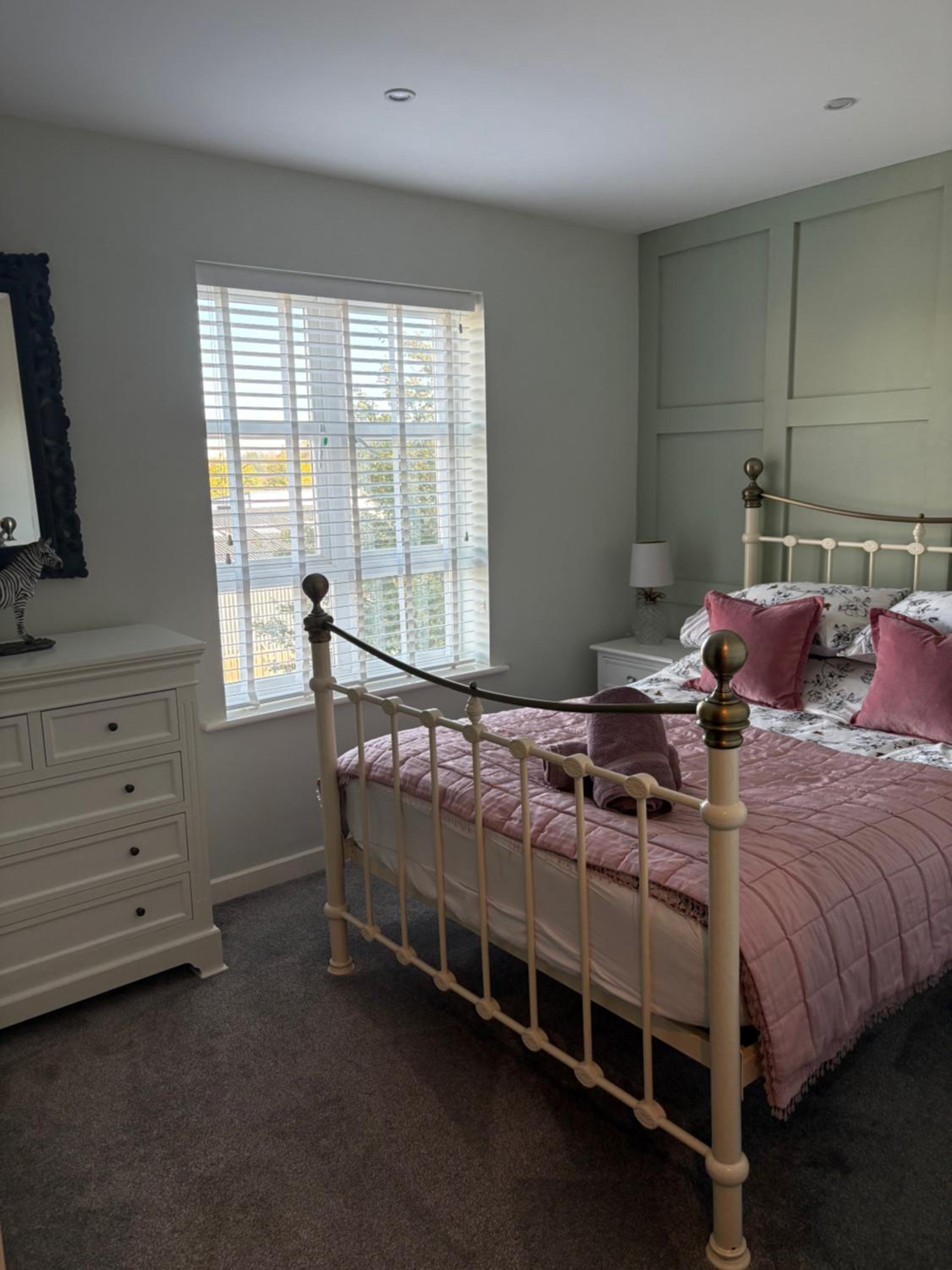 Stylish York flat with private parking