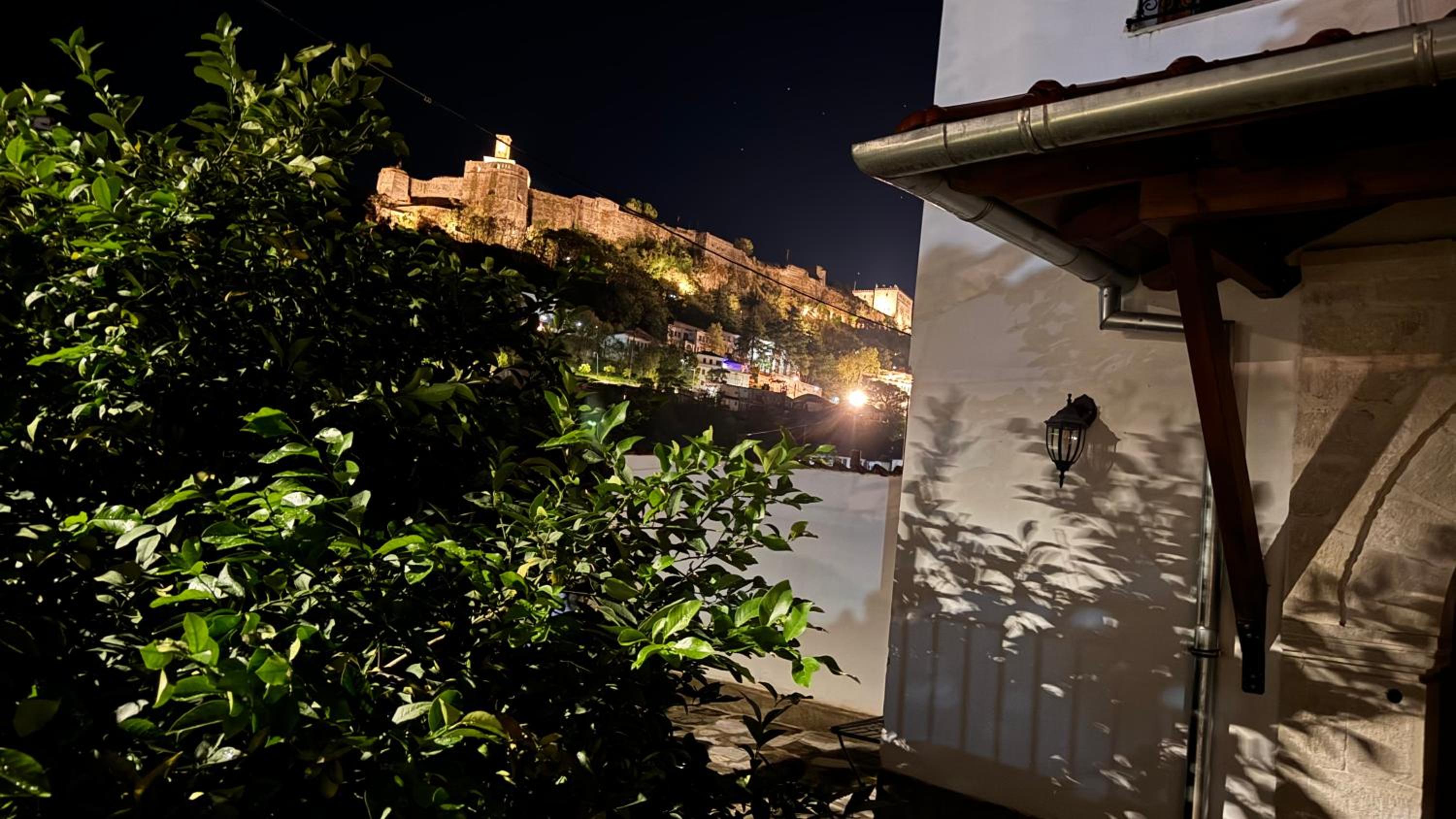 Mezini Guest House