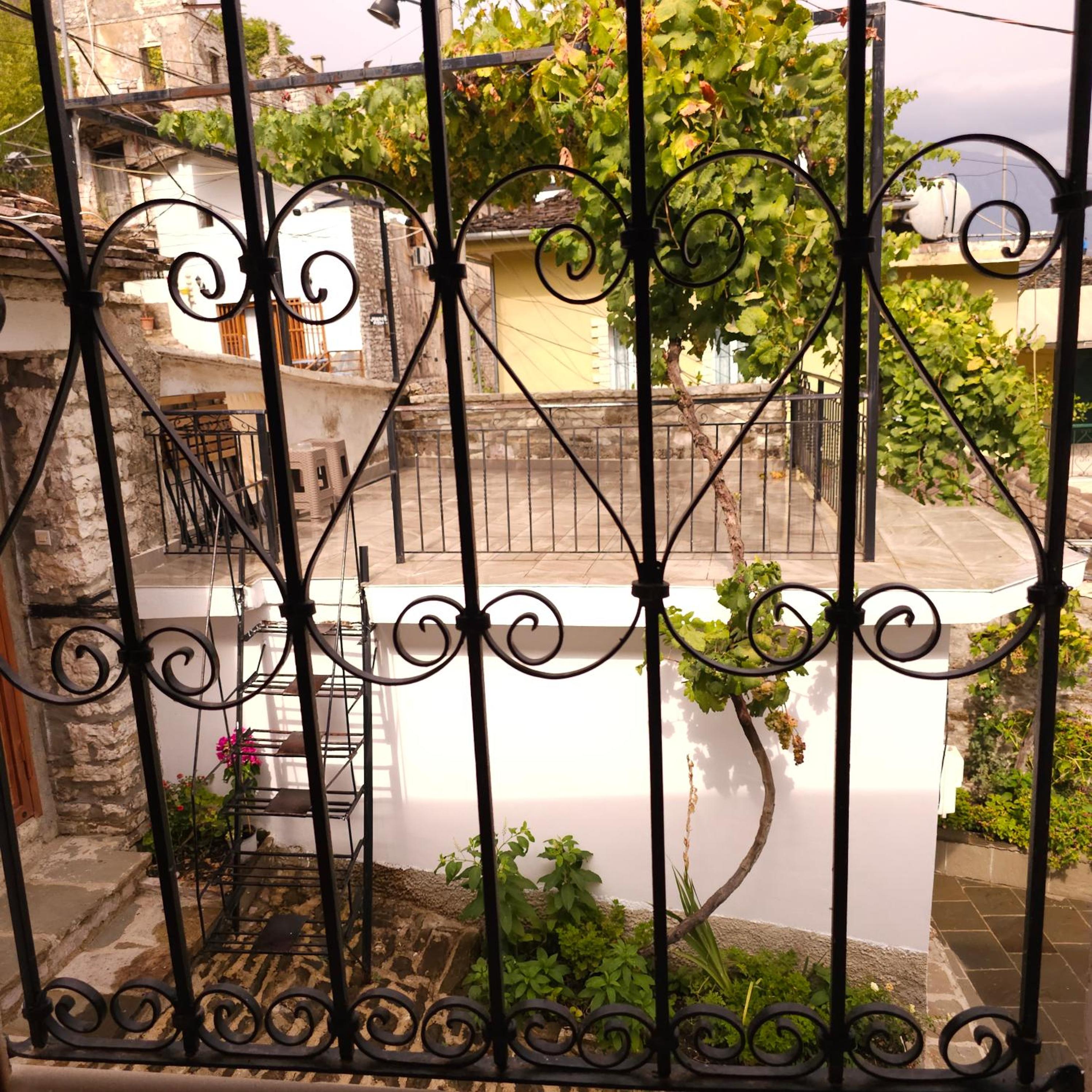 Mezini Guest House