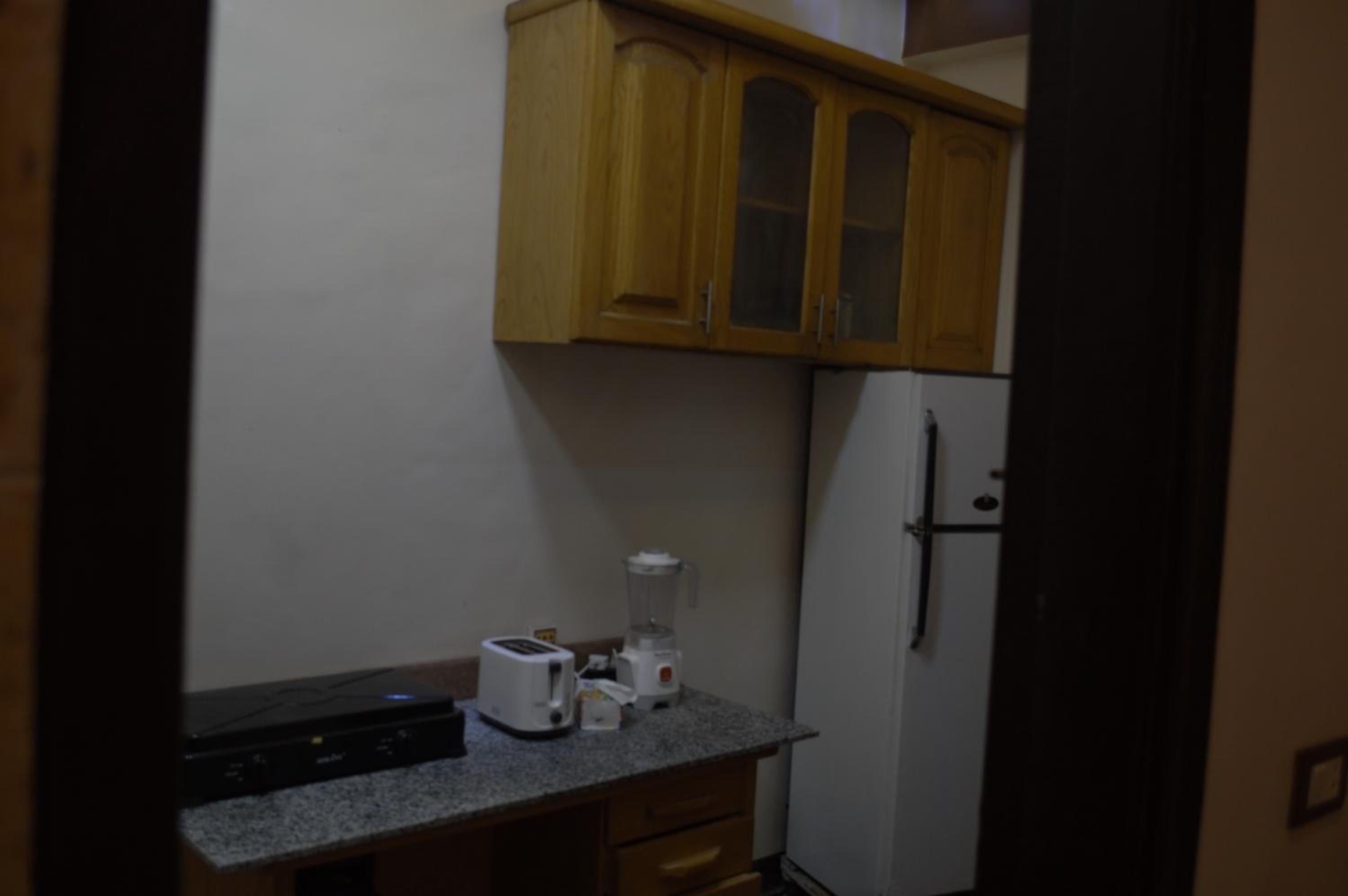 Private Secured Studio Near Pyramids Street