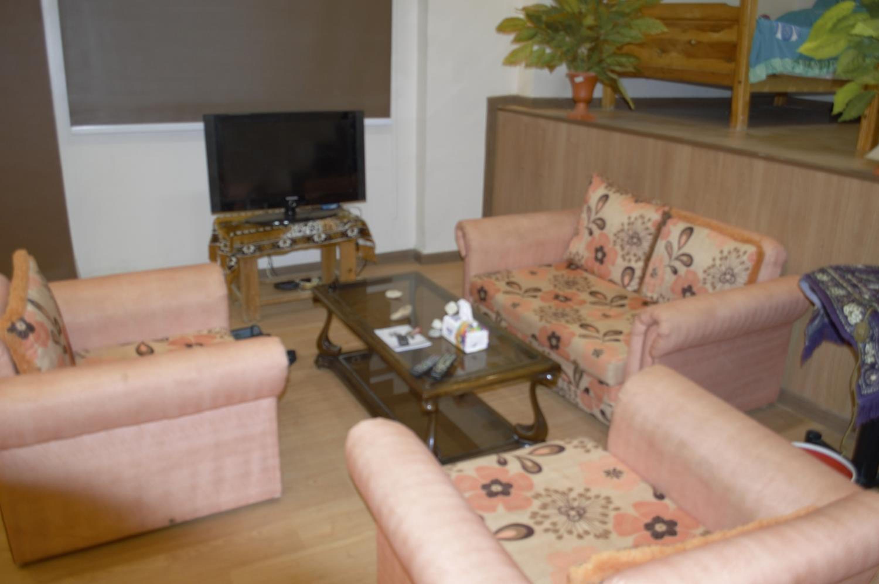 Private Secured Studio Near Pyramids Street