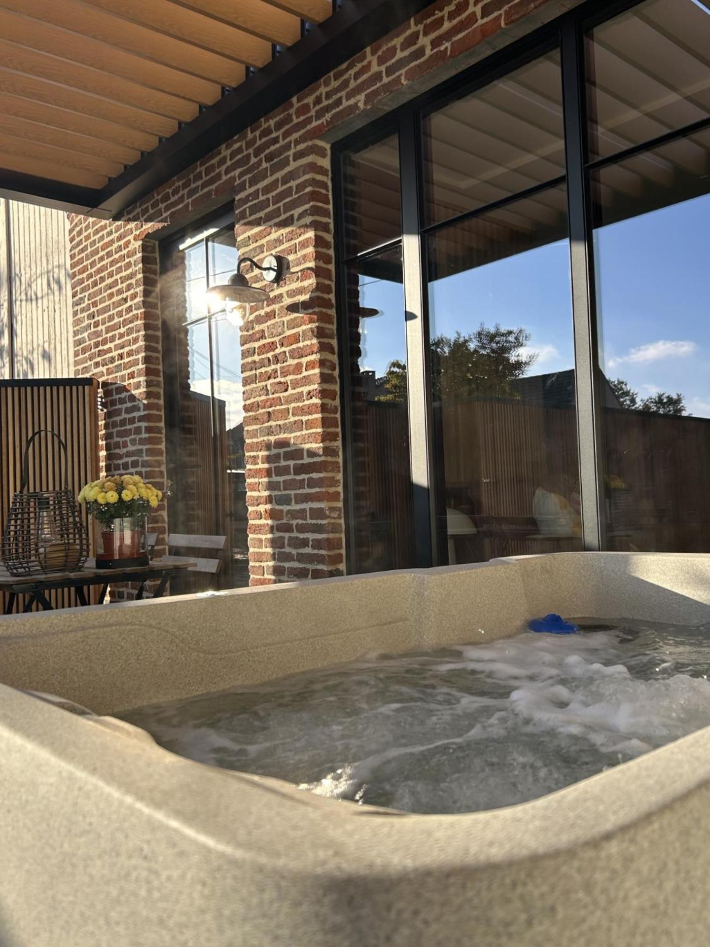 La Grange-Vorsen Logement privatif de 100m2 avec bain balnéo, cabine Infrarouge, jacuzzi