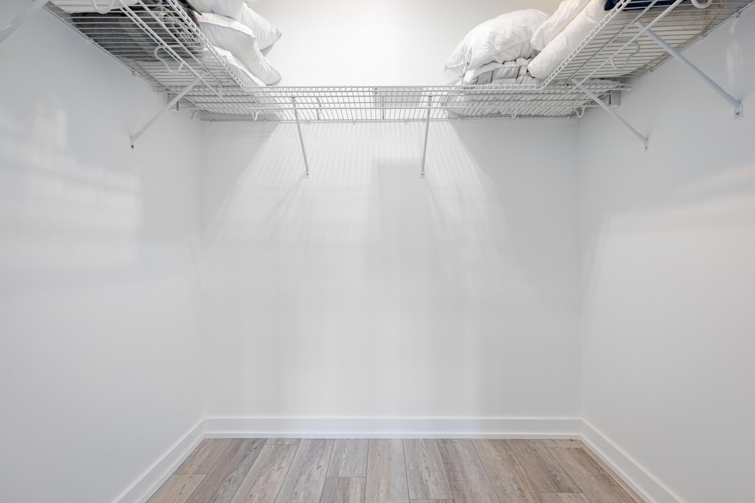 Sub Penthouse Mesmerizing City Views