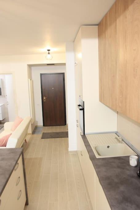 Amazing Apartment Bucharest Airport Self check-in!!
