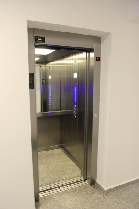 Amazing Apartment Bucharest Airport Self check-in!!