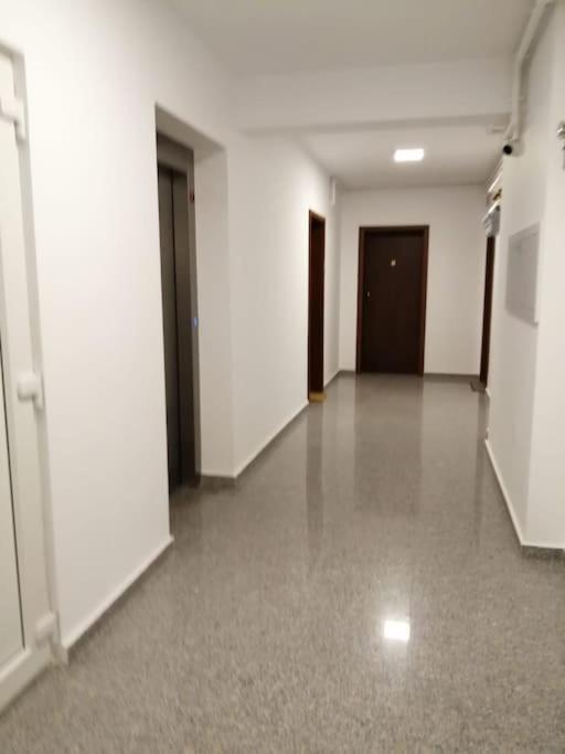 Amazing Apartment Bucharest Airport Self check-in!!