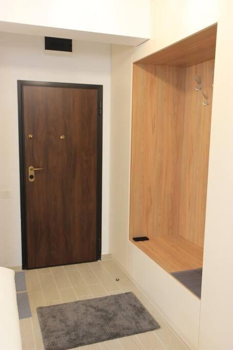 Amazing Apartment Bucharest Airport Self check-in!!