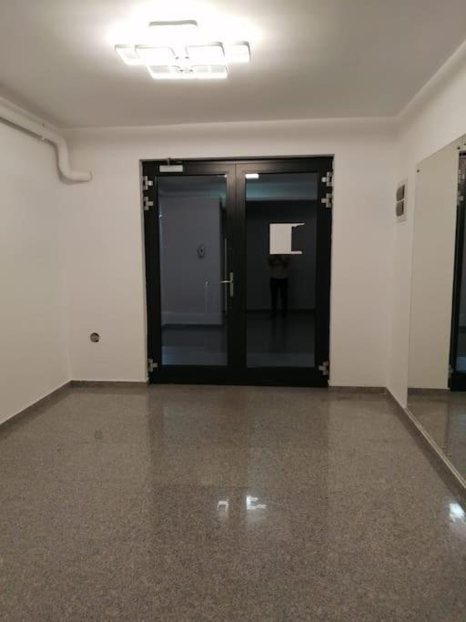 Amazing Apartment Bucharest Airport Self check-in!!