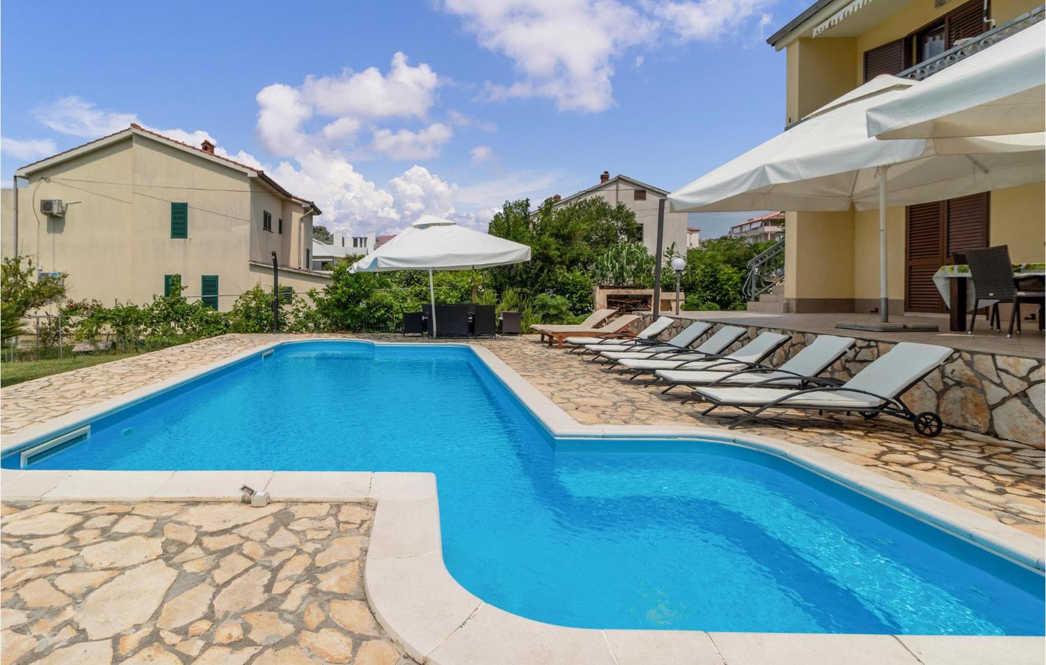 Awesome Home In Banjol view 4