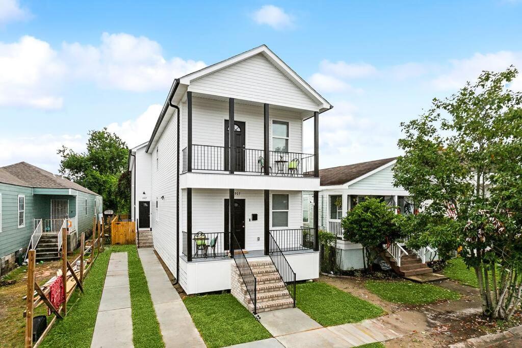 Elegant 5-Bedroom NOLA Getaway view 2