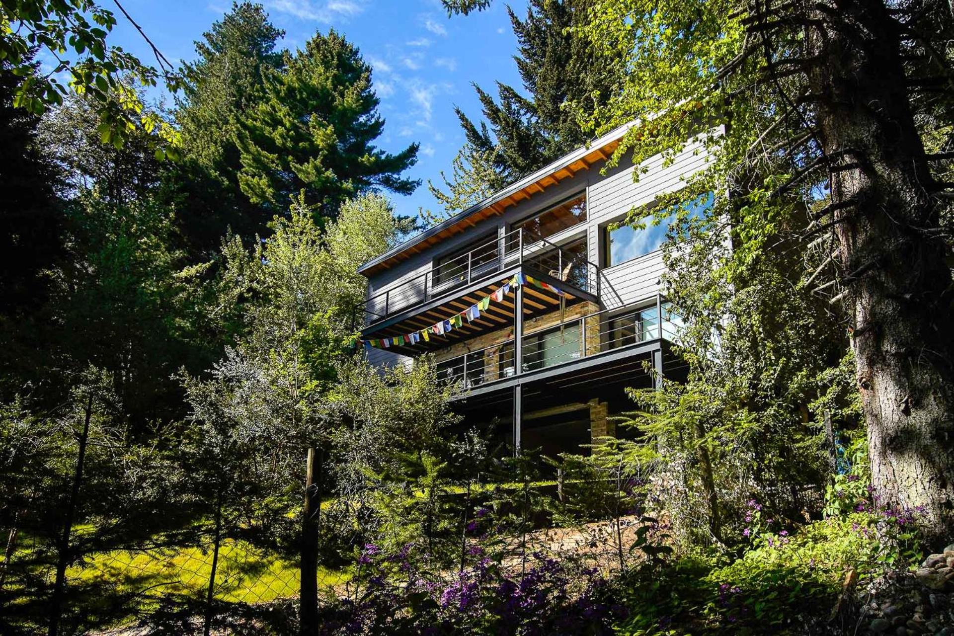 Casa alta vista panoramica lago Moreno, cochera, moderno