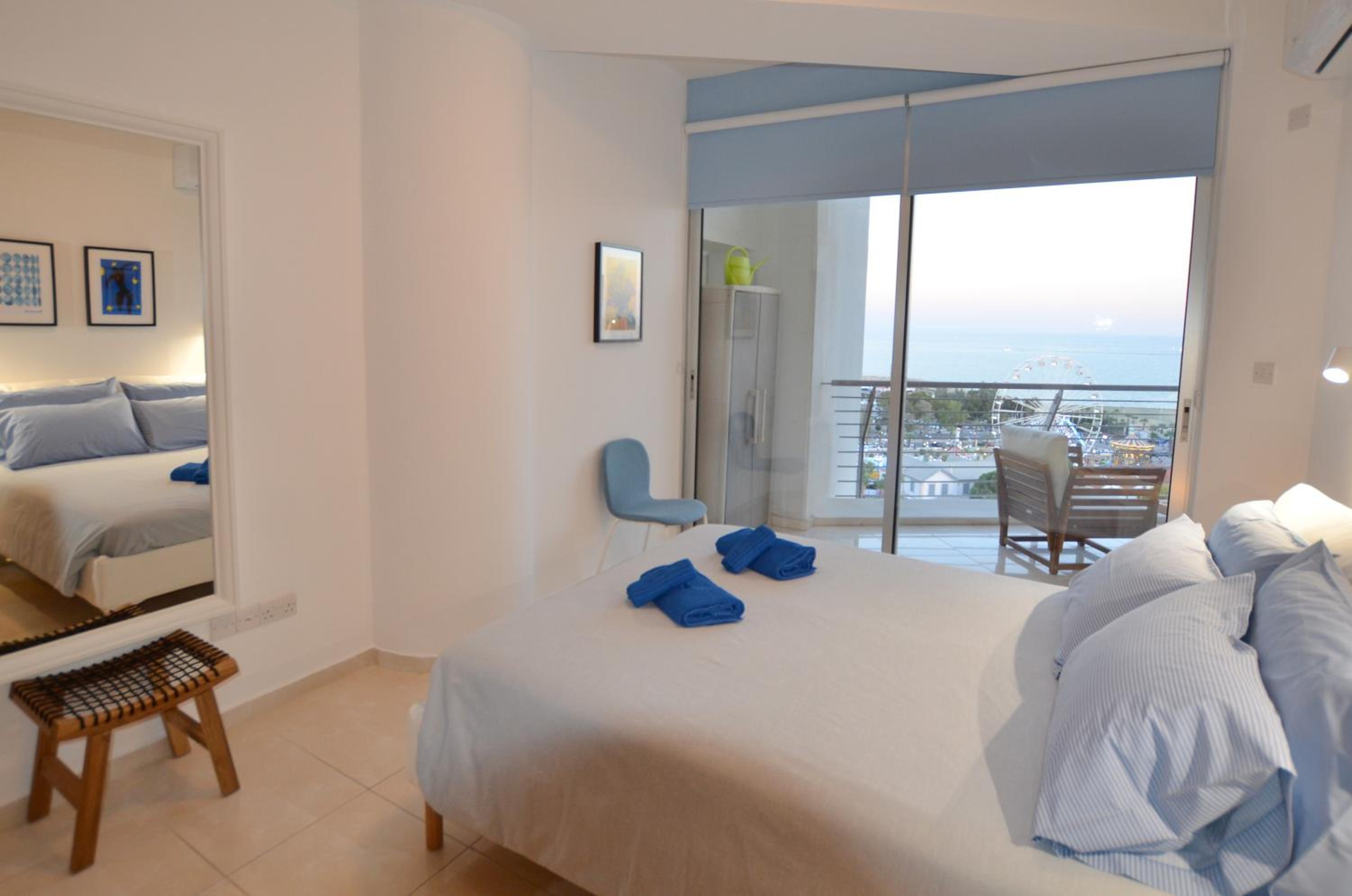 Awesome Sea & Marina View City Center 1 Bdr Flat
