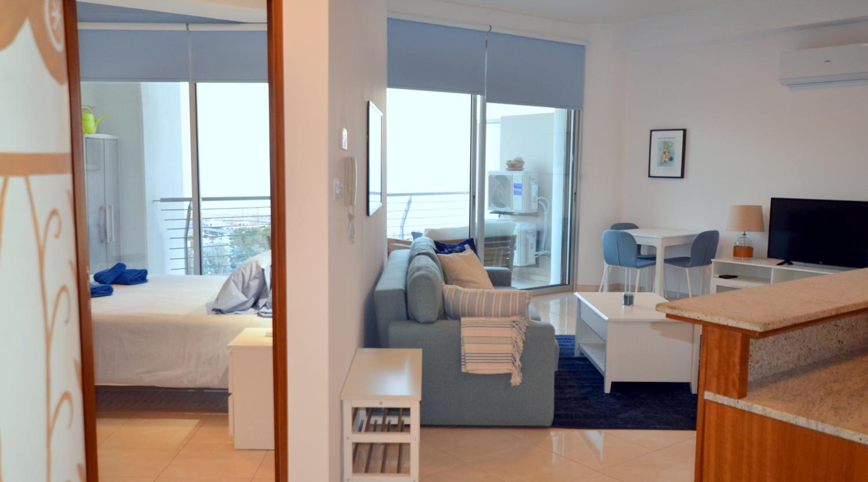Awesome Sea & Marina View City Center 1 Bdr Flat