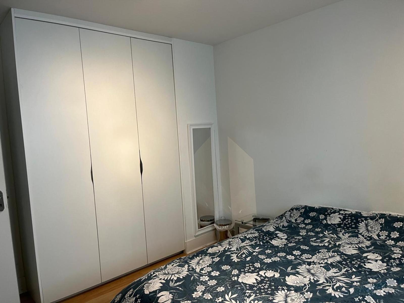 2 double bedrooms apartment near airport & town