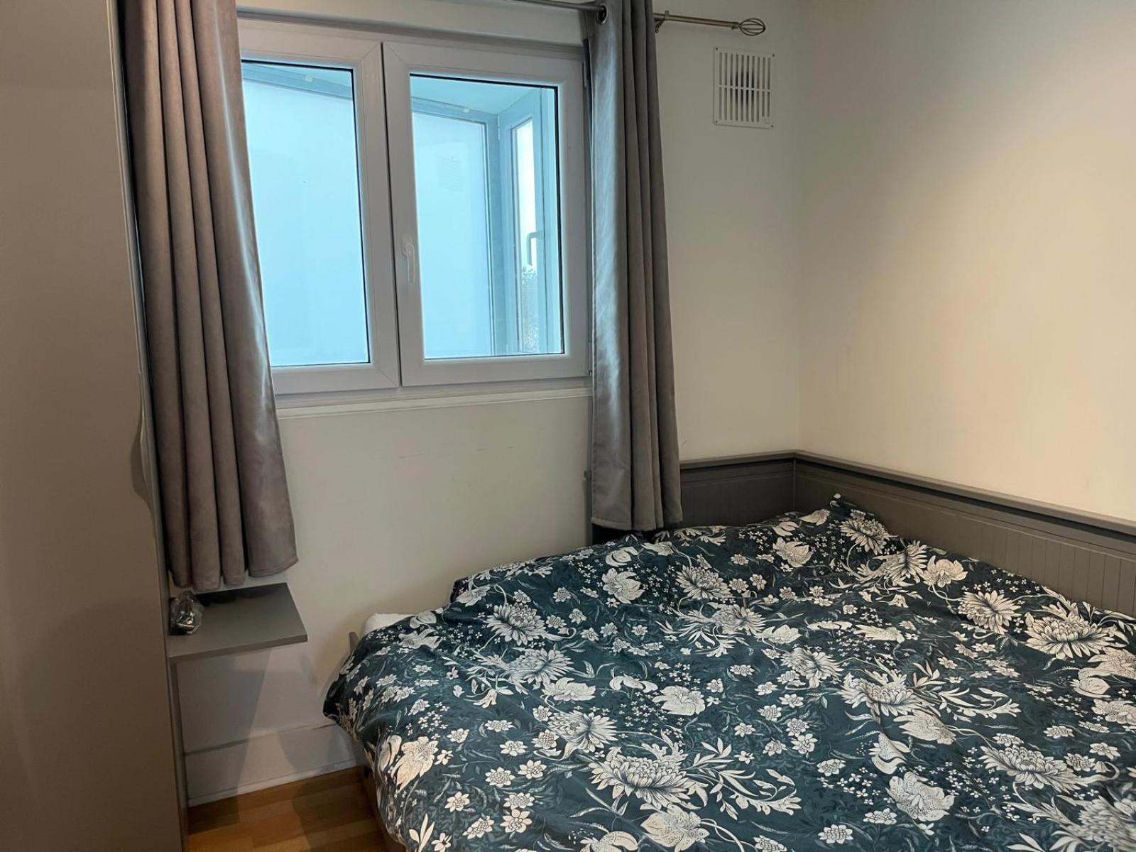 2 double bedrooms apartment near airport & town